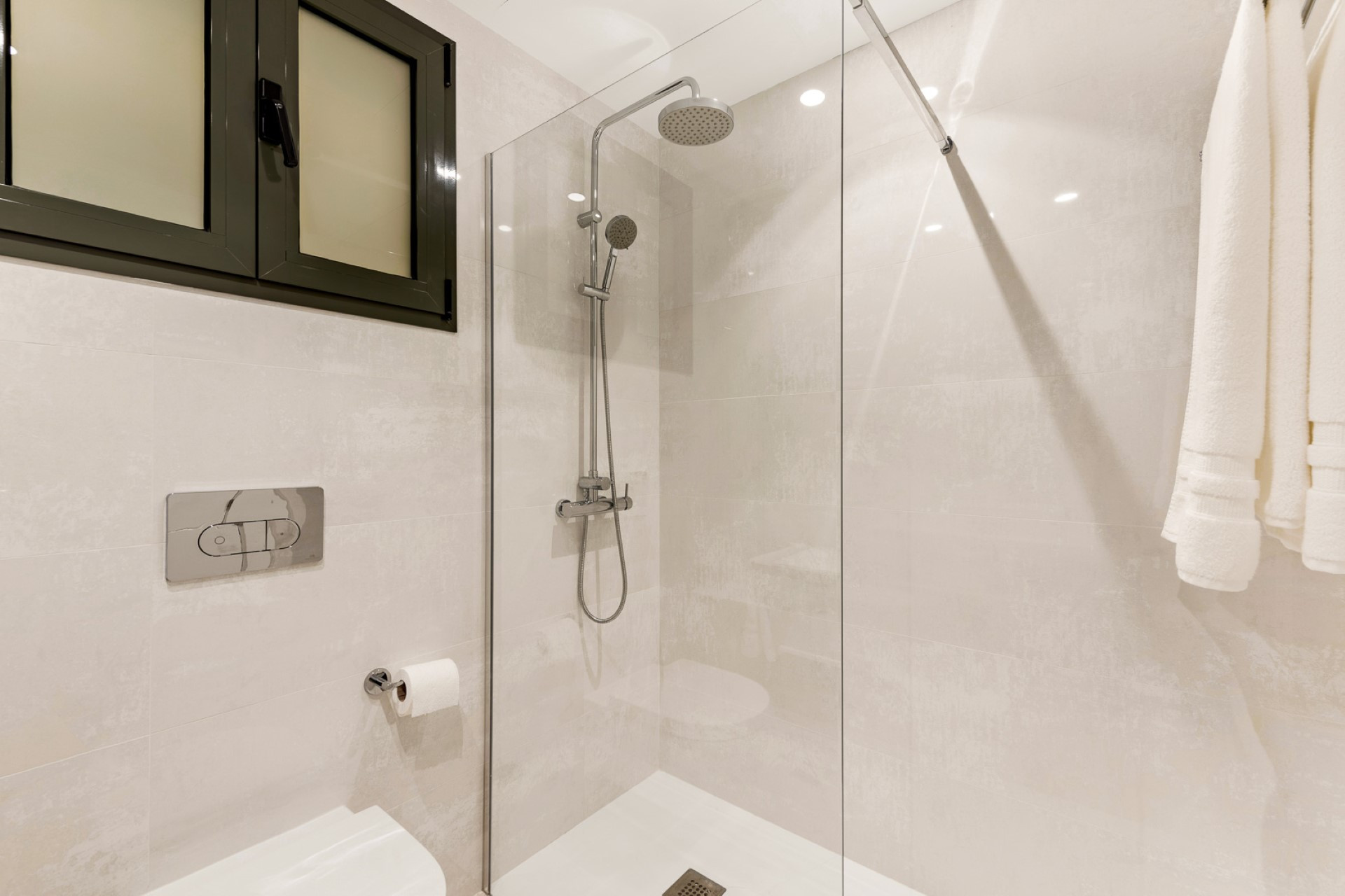 Apartamento en primera línea de golf en Lorcrigolf, Nueva Andalucía