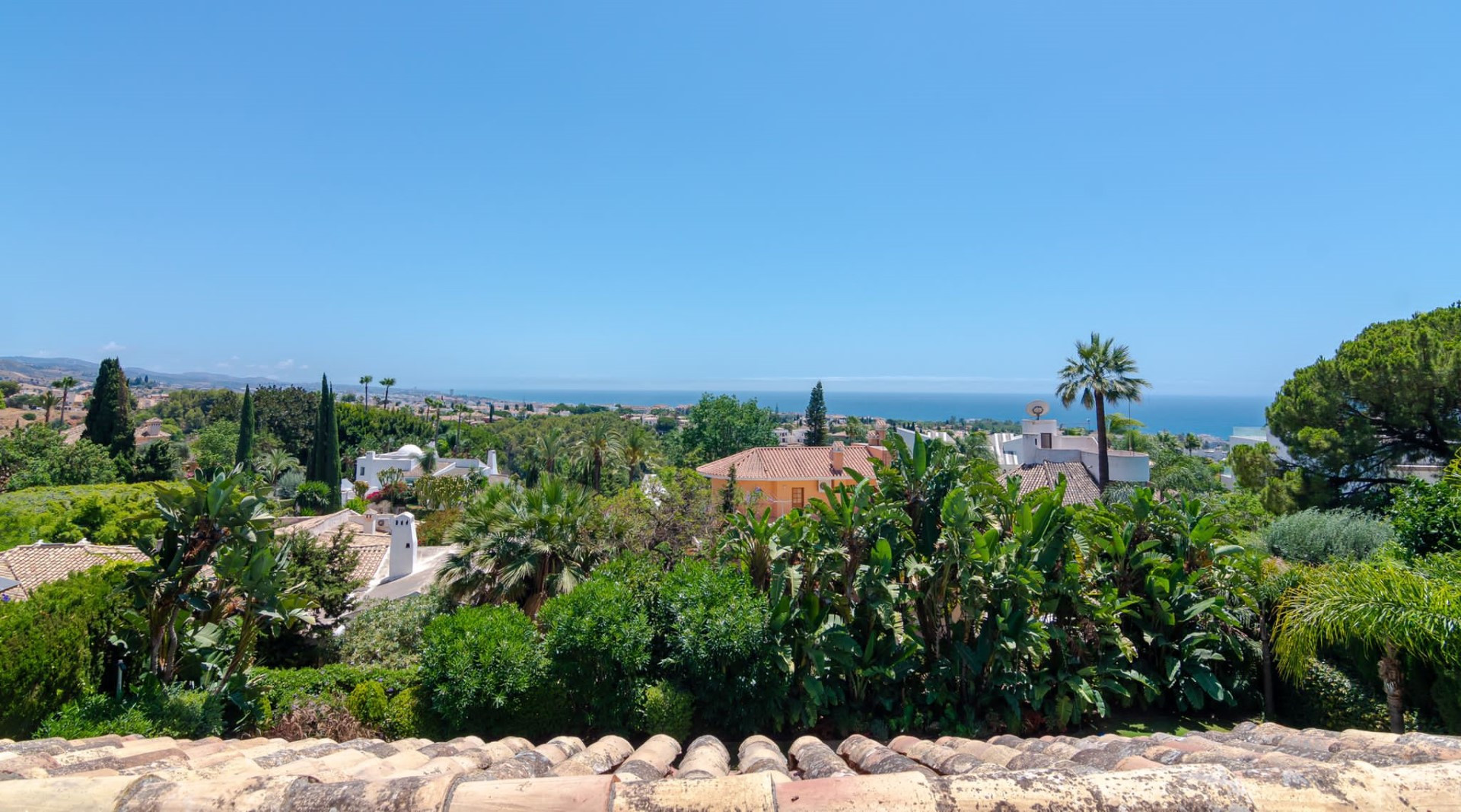 Elegante villa de lujo de 5 dormitorios en Balcones de Sierra Blanca, Milla de Oro de Marbella