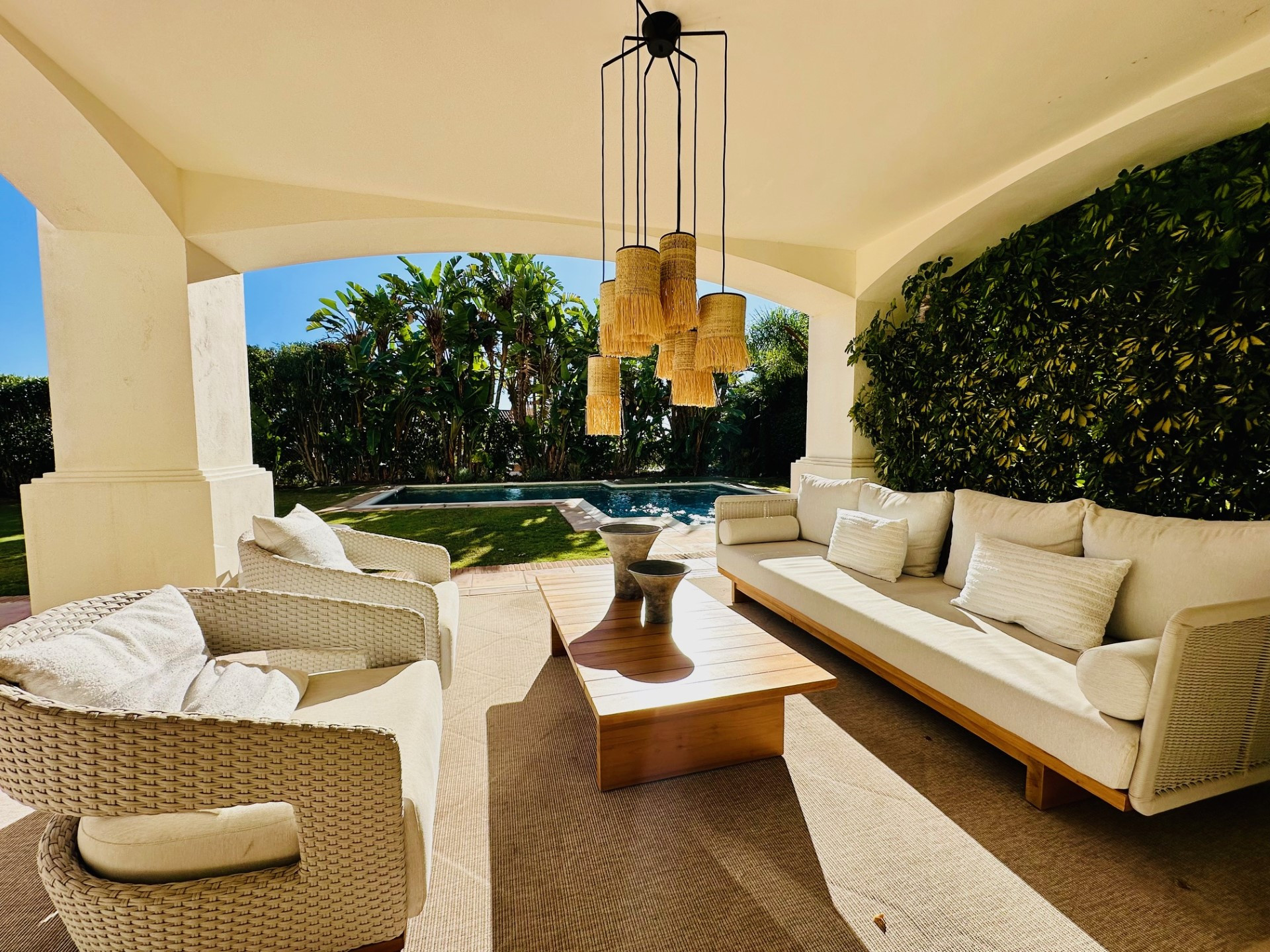 Elegante villa de lujo de 5 dormitorios en Balcones de Sierra Blanca, Milla de Oro de Marbella