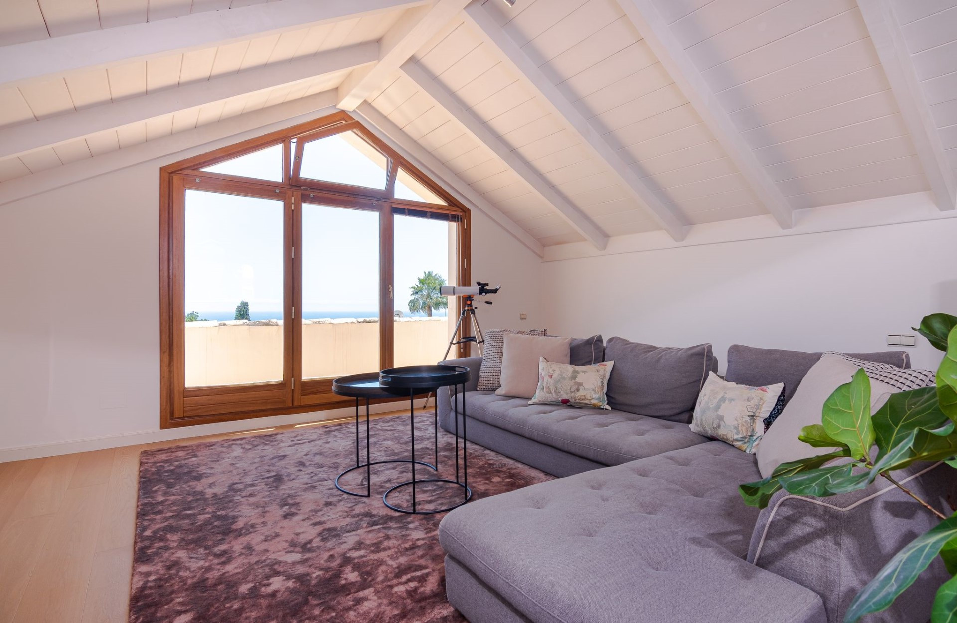 Elegante villa de lujo de 5 dormitorios en Balcones de Sierra Blanca, Milla de Oro de Marbella