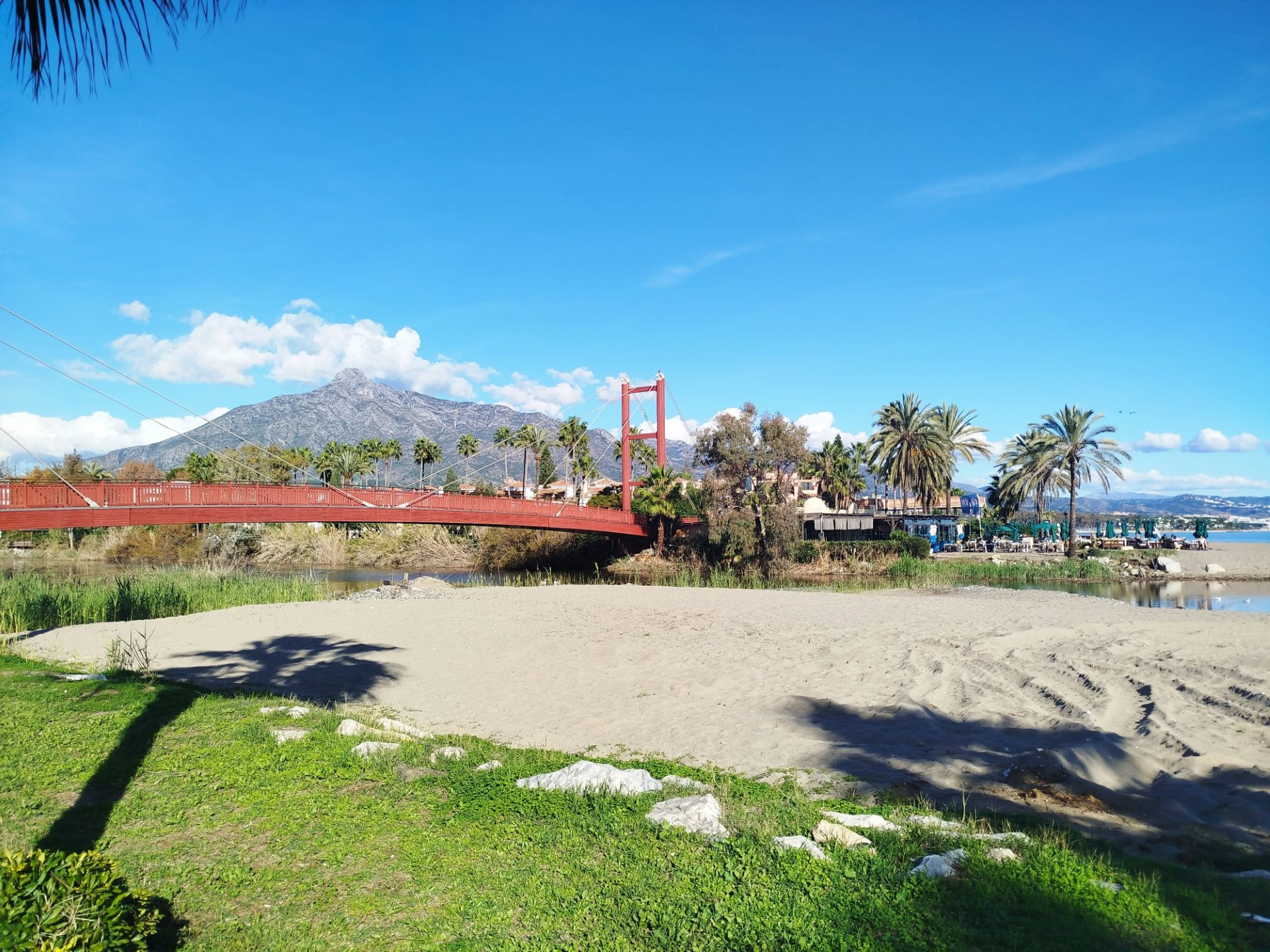 Ático de 2 dormitorios junto a la playa en Rio Verde Playa, Milla de Oro de Marbella
