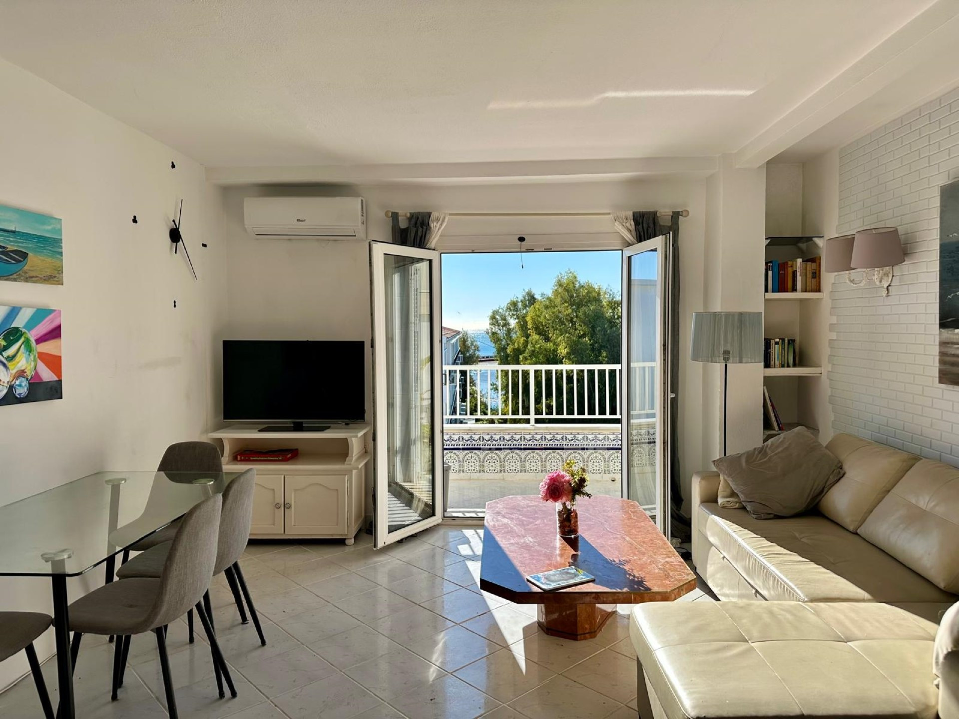 Ático de 2 dormitorios junto a la playa en Rio Verde Playa, Milla de Oro de Marbella