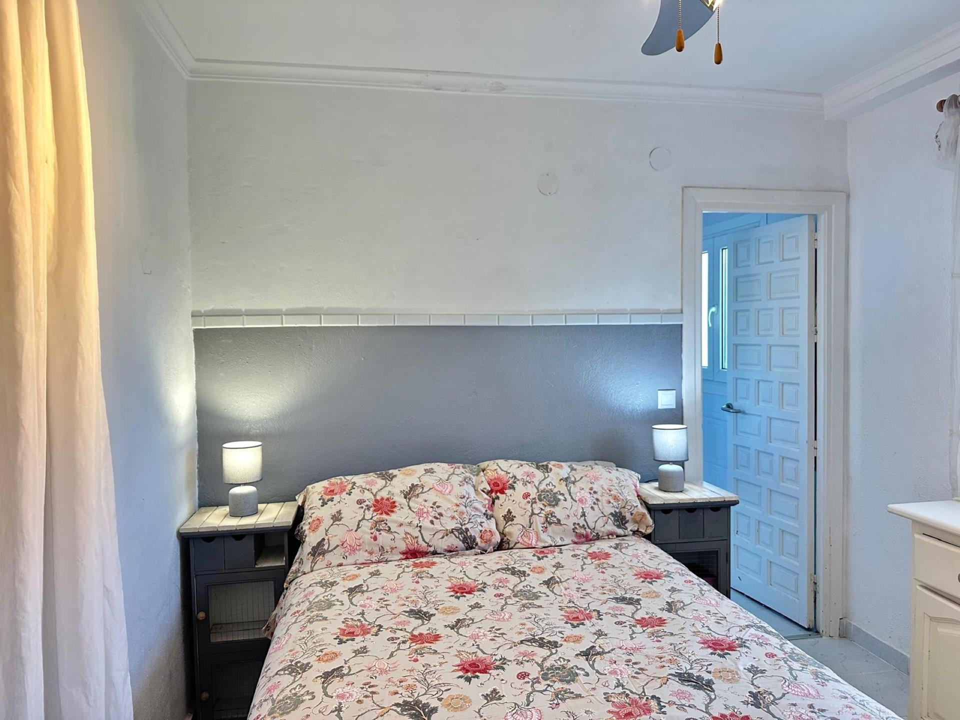 Ático de 2 dormitorios junto a la playa en Rio Verde Playa, Milla de Oro de Marbella