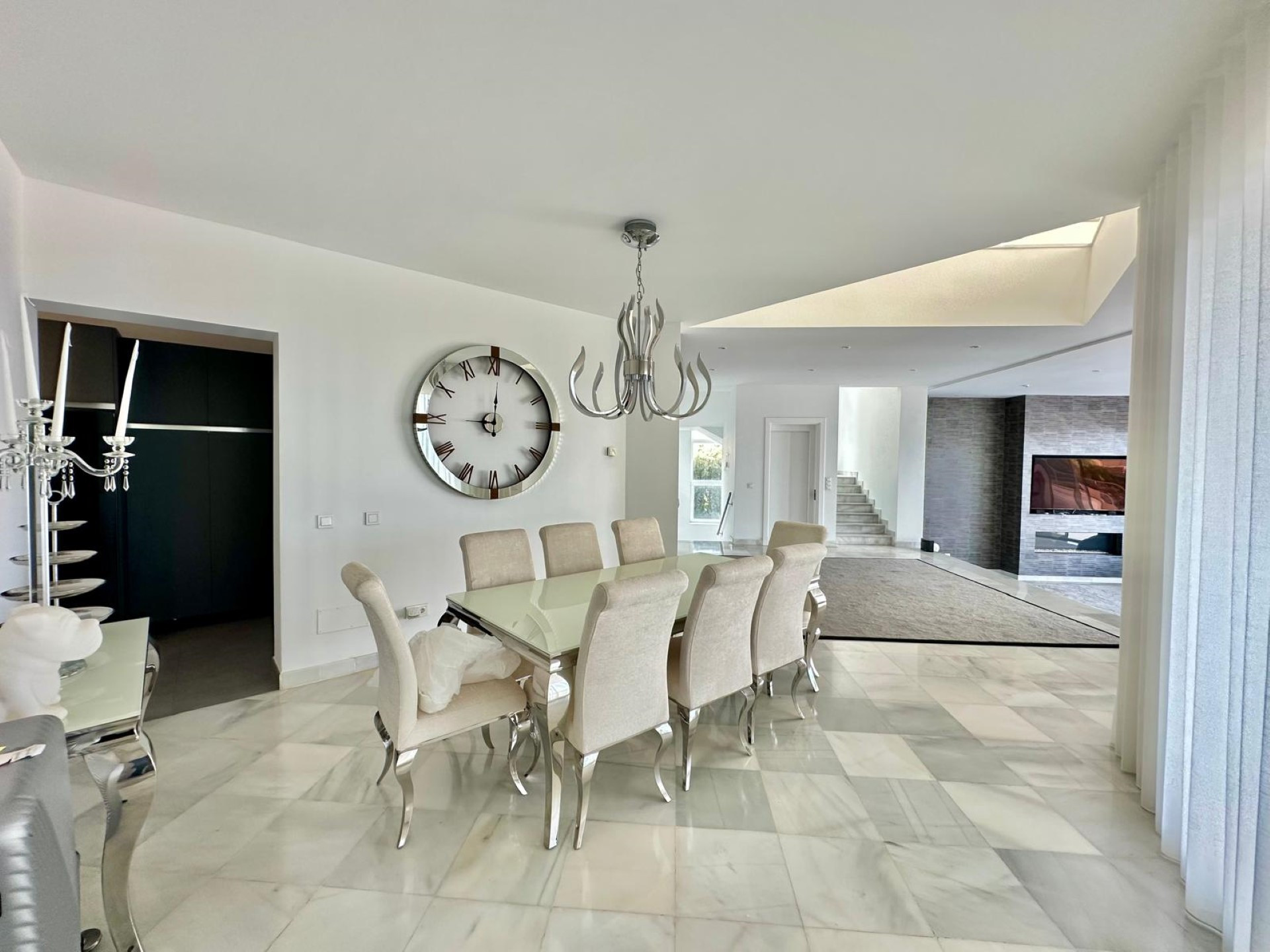 Villa de estilo Miami en exclusiva en El Herrojo