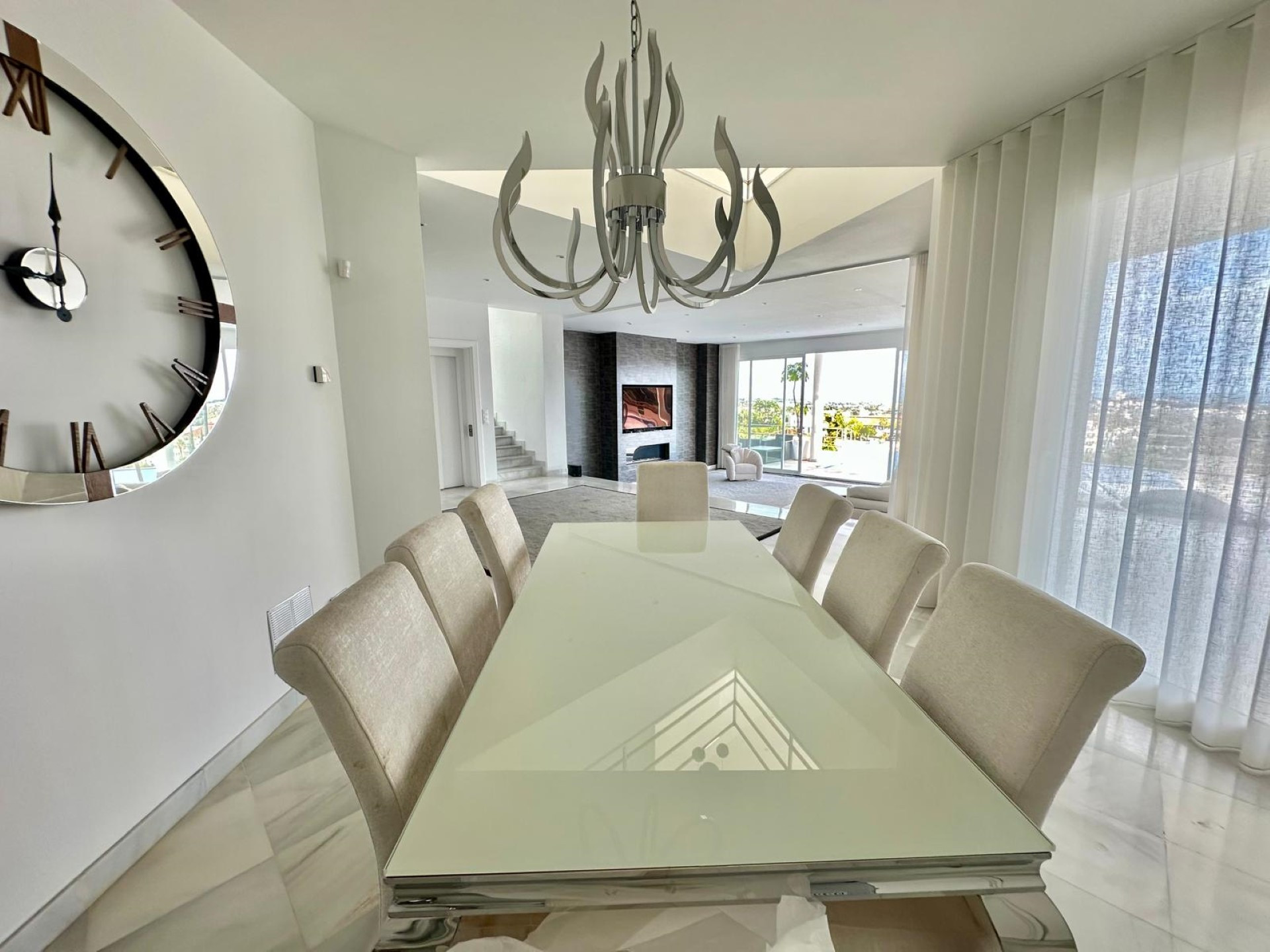 Villa de estilo Miami en exclusiva en El Herrojo