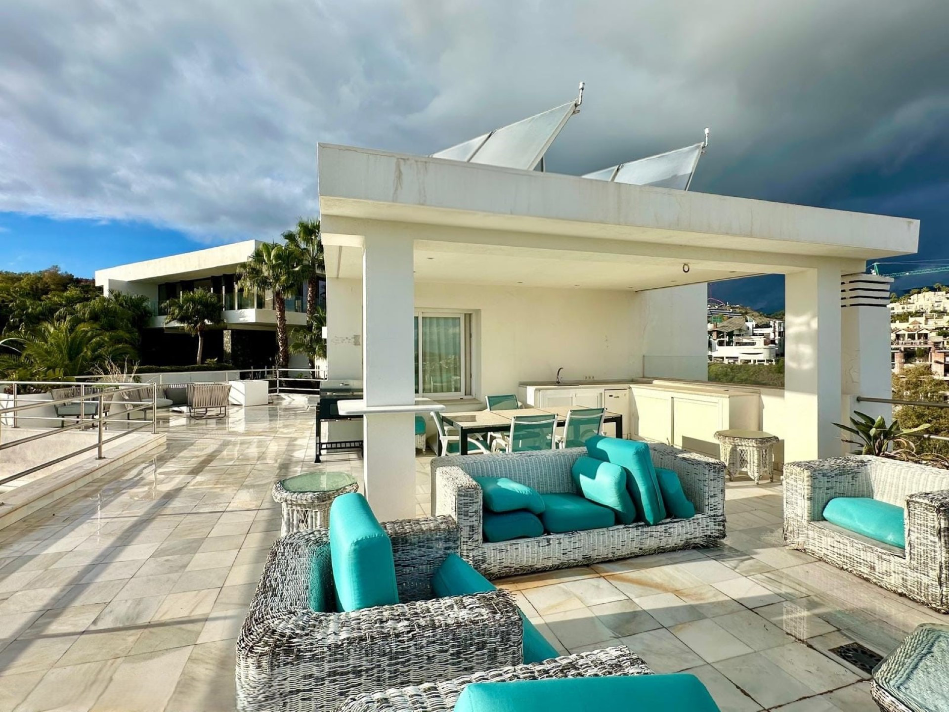 Villa de estilo Miami en exclusiva en El Herrojo