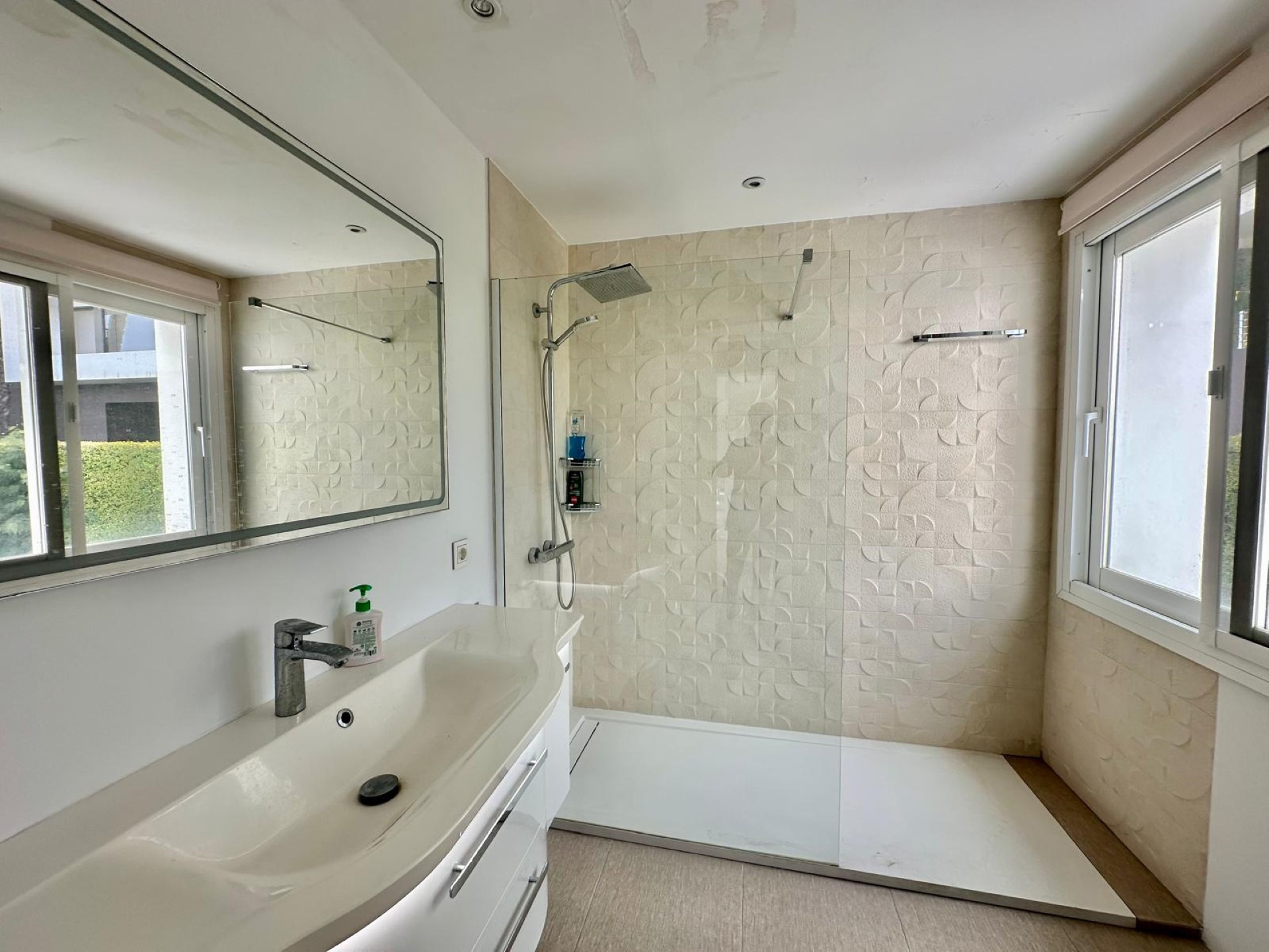 Villa de estilo Miami en exclusiva en El Herrojo