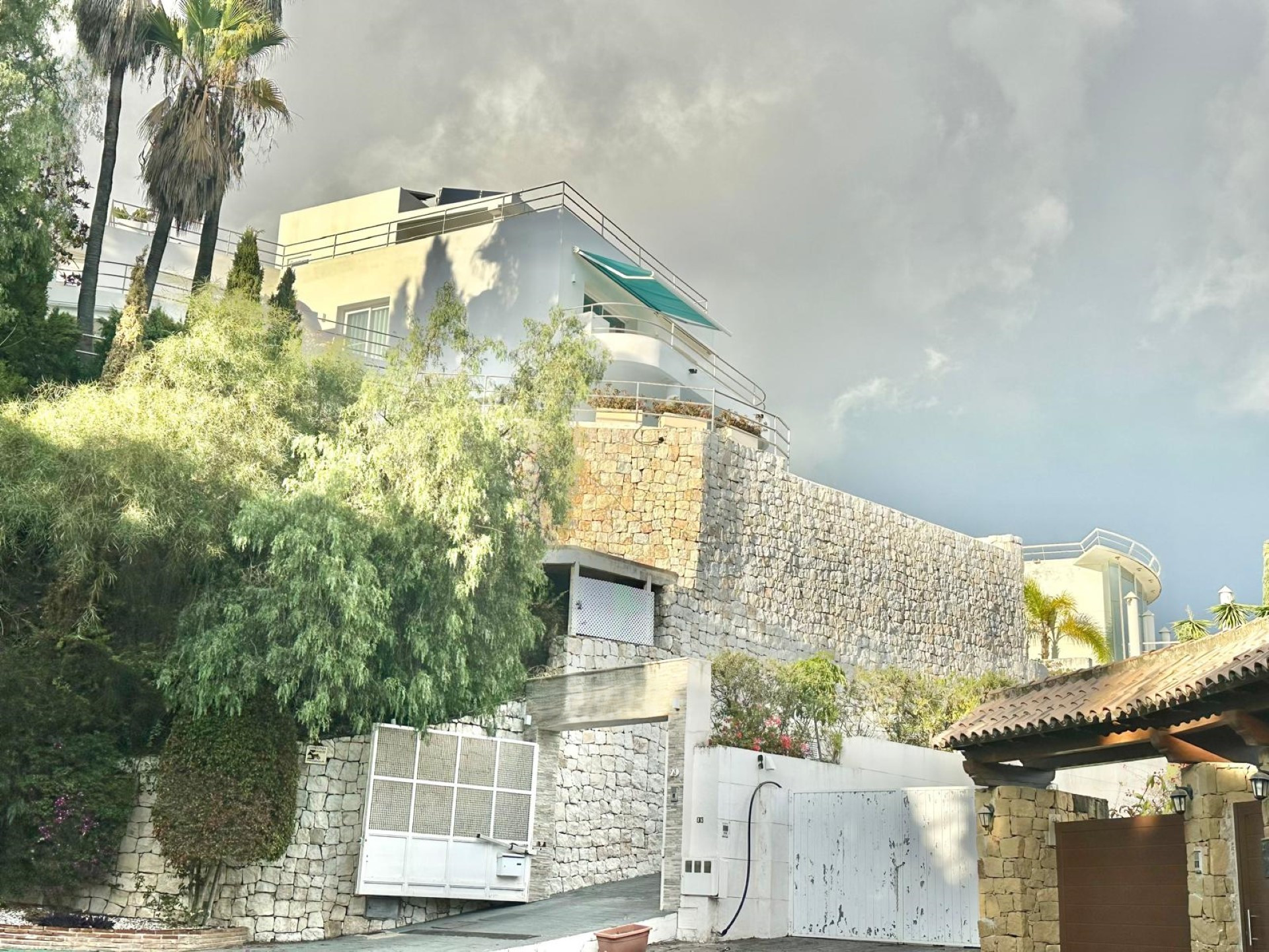 Villa de estilo Miami en exclusiva en El Herrojo