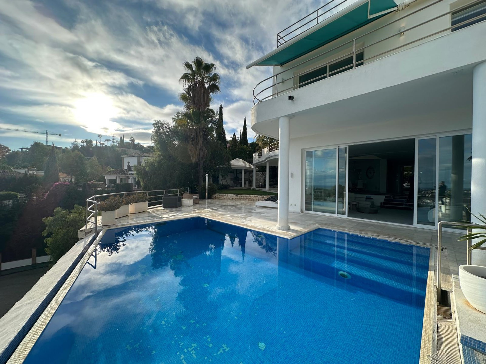 Villa de estilo Miami en exclusiva en El Herrojo