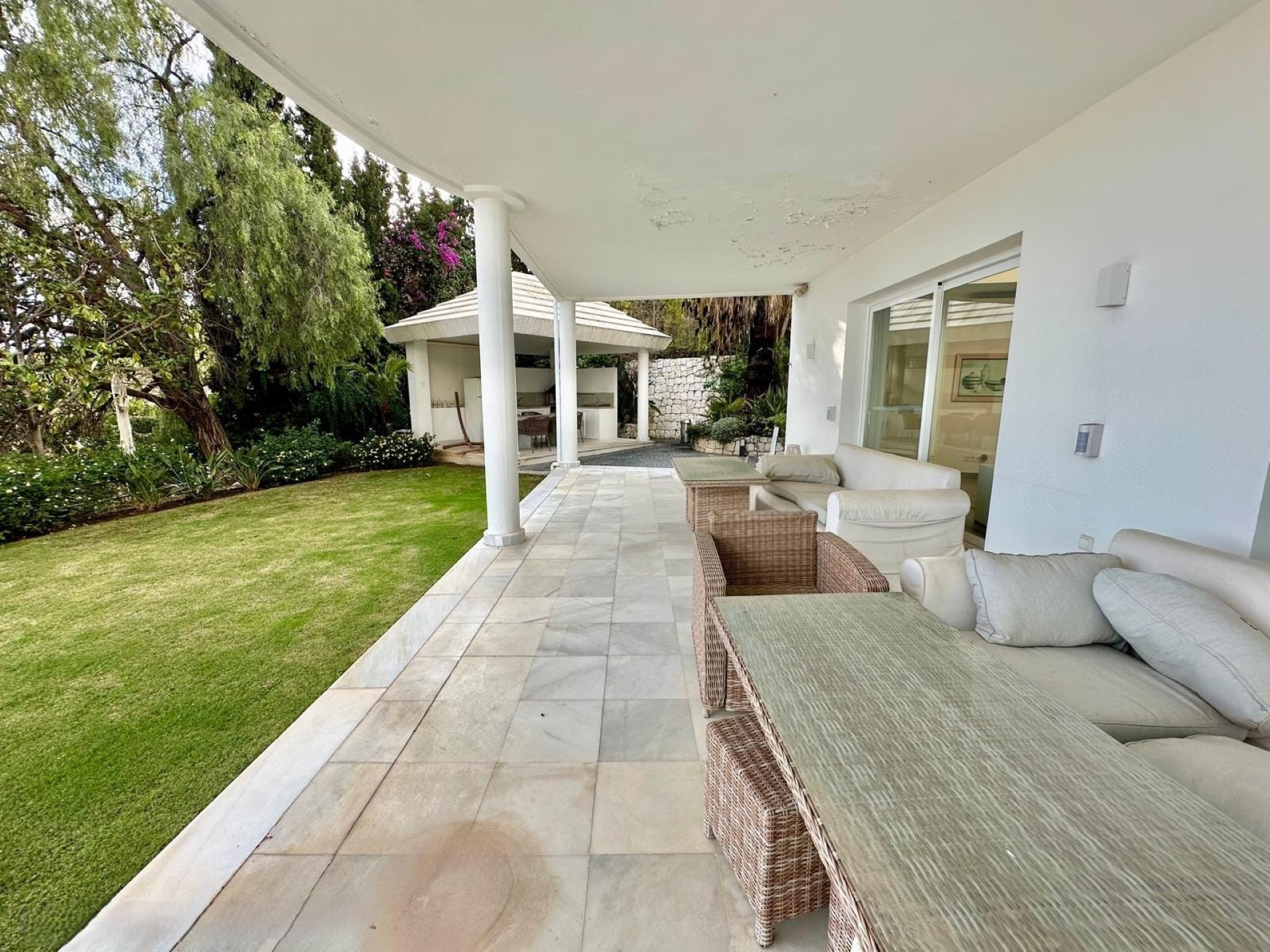 Villa de estilo Miami en exclusiva en El Herrojo