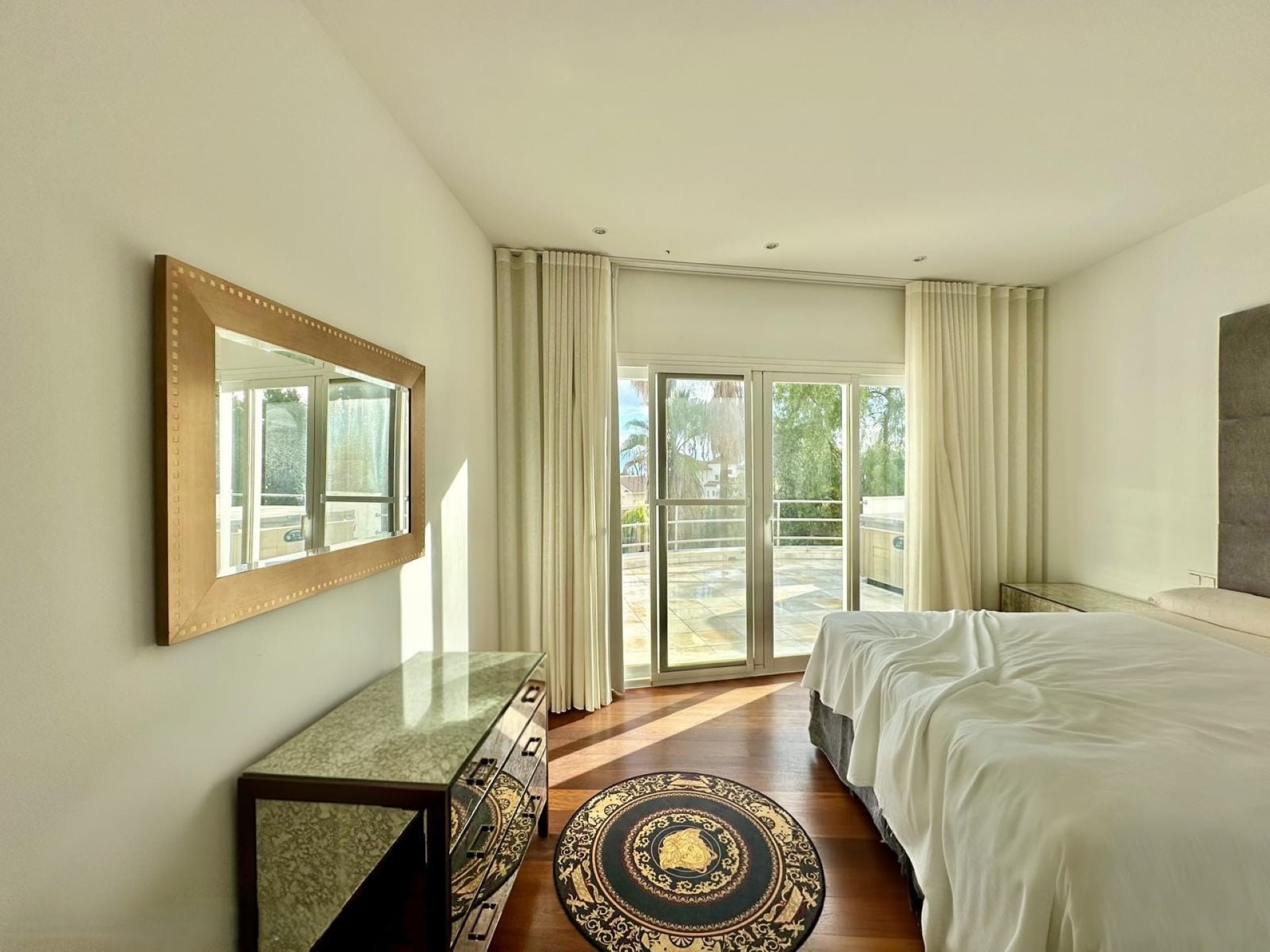 Villa de estilo Miami en exclusiva en El Herrojo