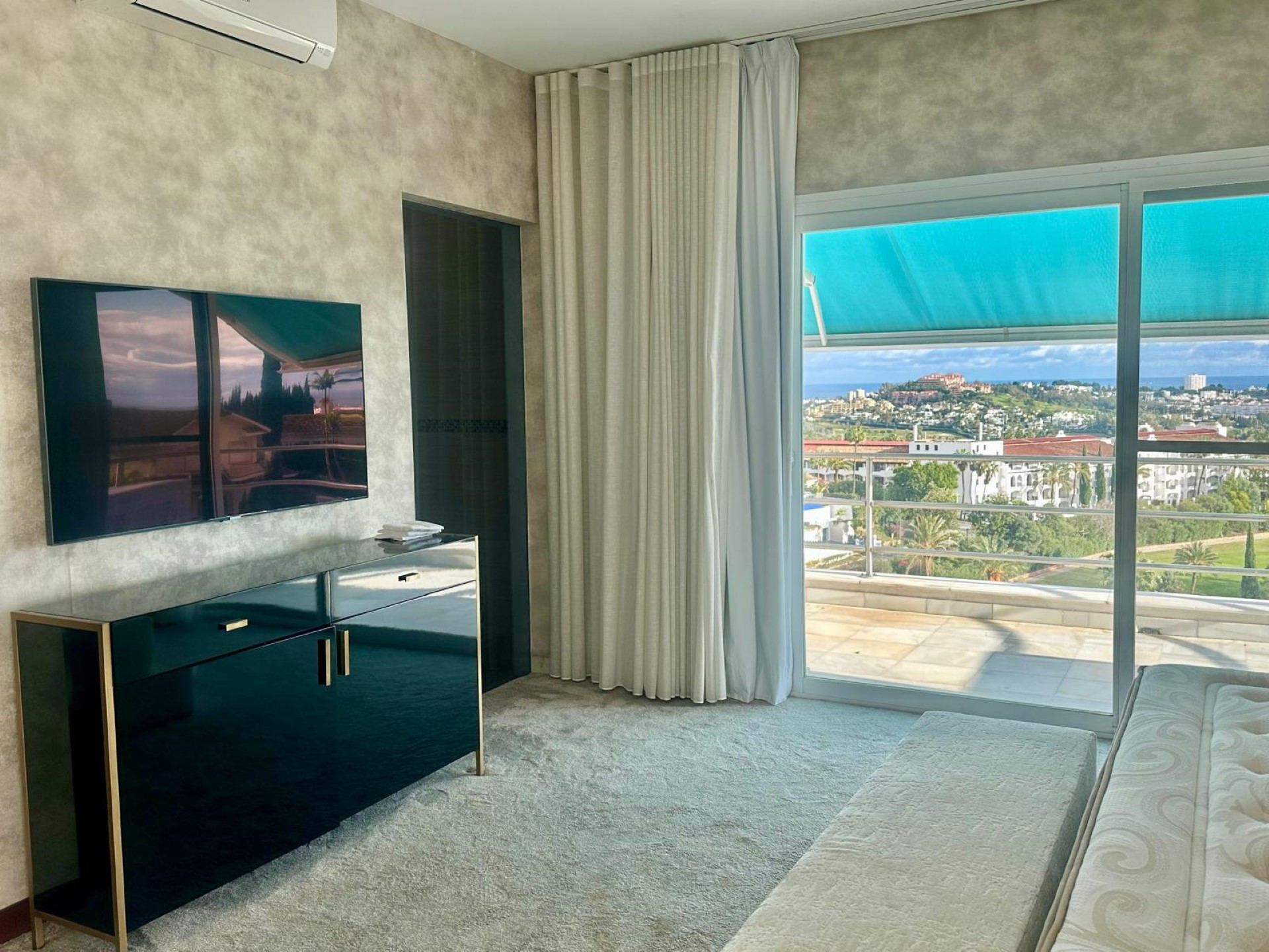 Villa de estilo Miami en exclusiva en El Herrojo