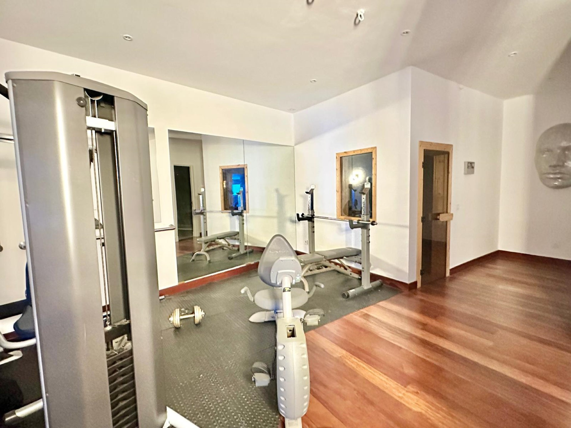 Villa de estilo Miami en exclusiva en El Herrojo