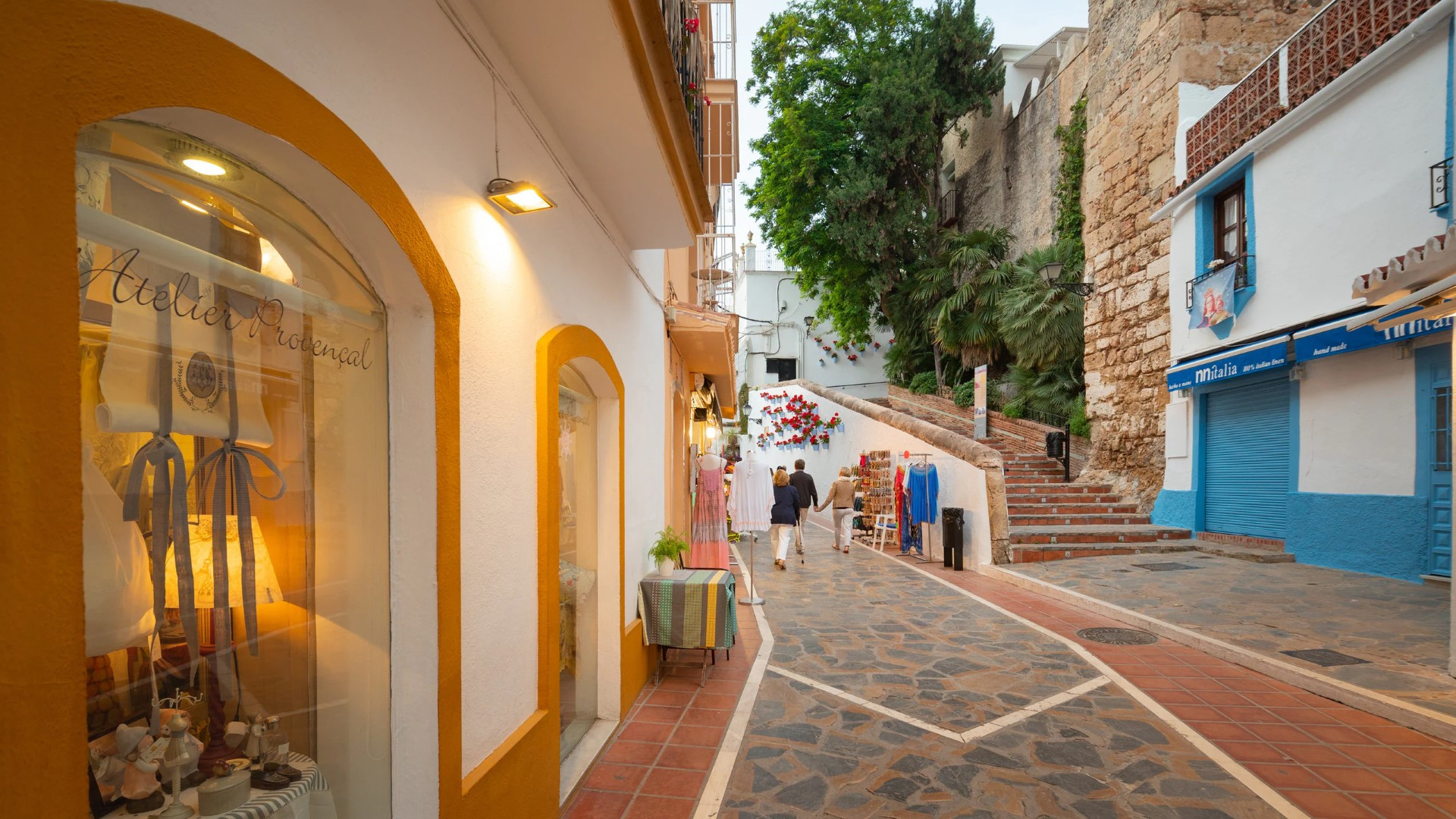 Ático dúplex renovado de 3 dormitorios en el Casco Antiguo de Marbella