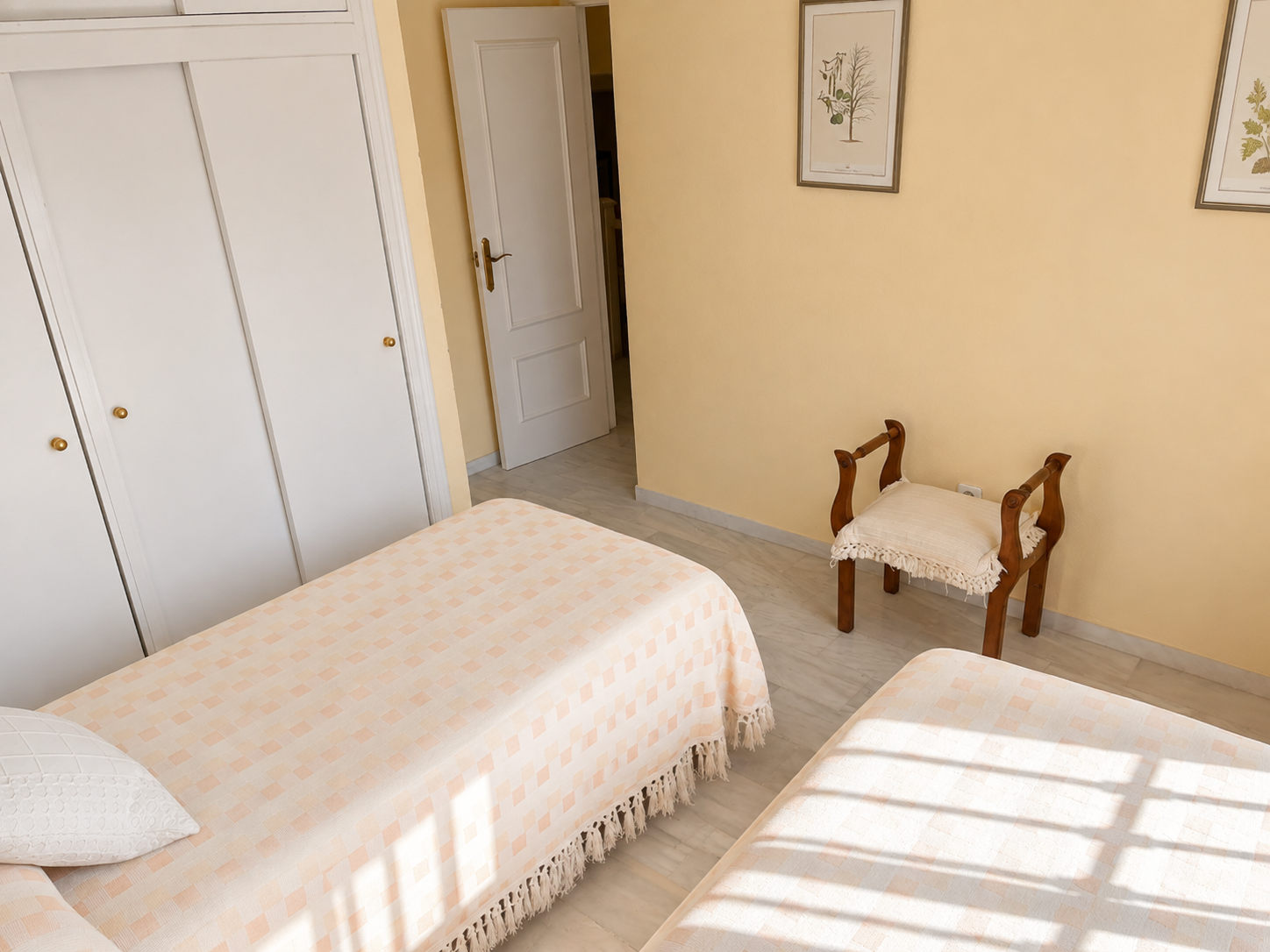 Ideal 3 bedroom townhouse with private garden in Monte Biarritz, Estepona