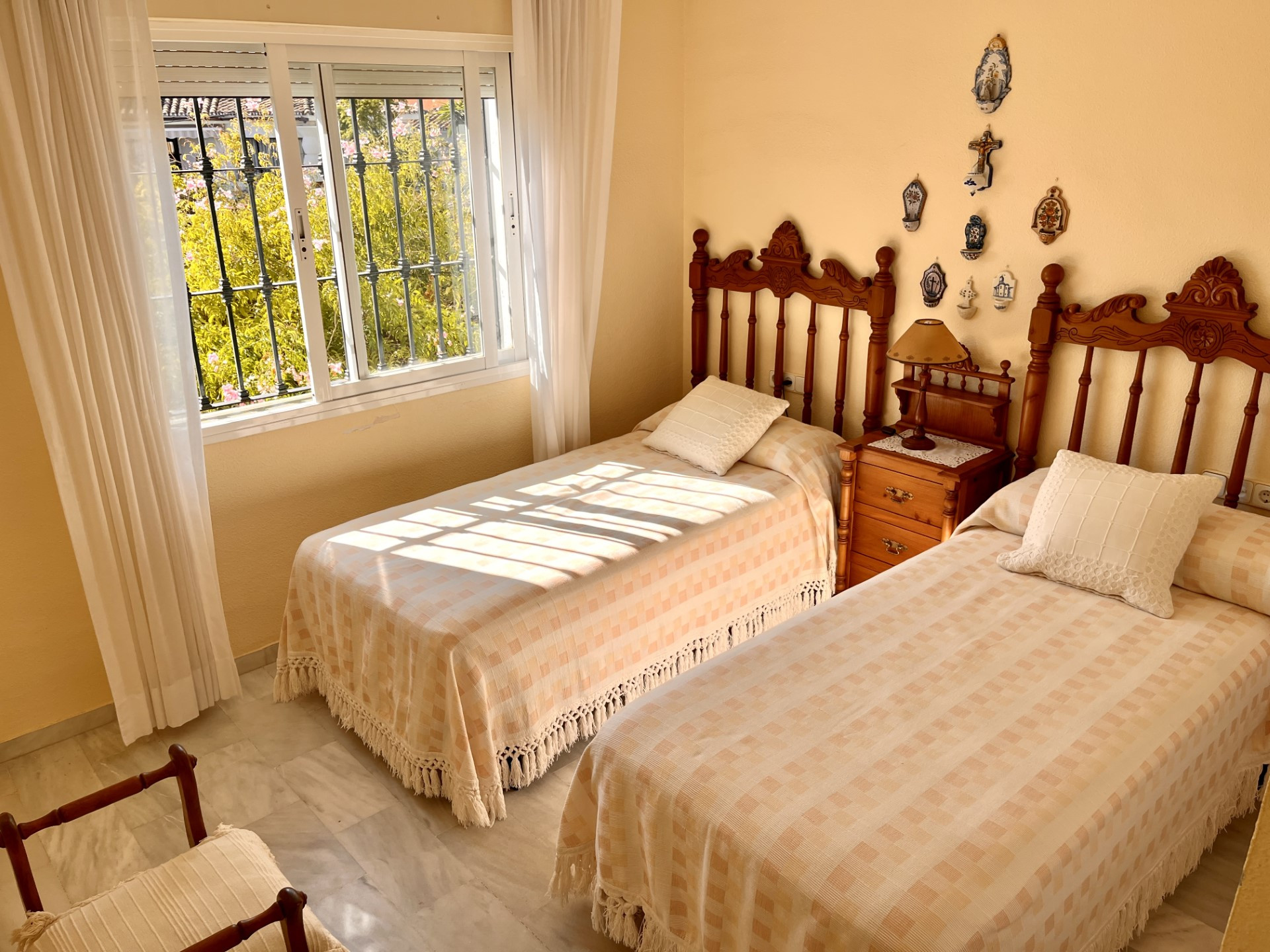 Ideal 3 bedroom townhouse with private garden in Monte Biarritz, Estepona