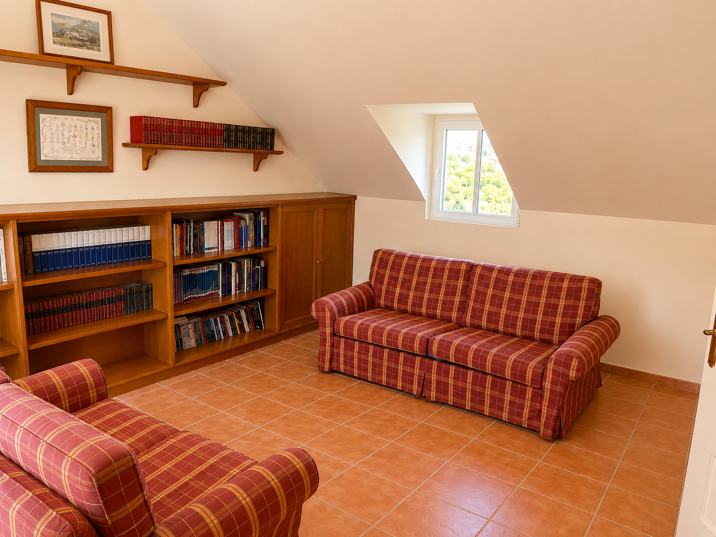 Ideal 3 bedroom townhouse with private garden in Monte Biarritz, Estepona