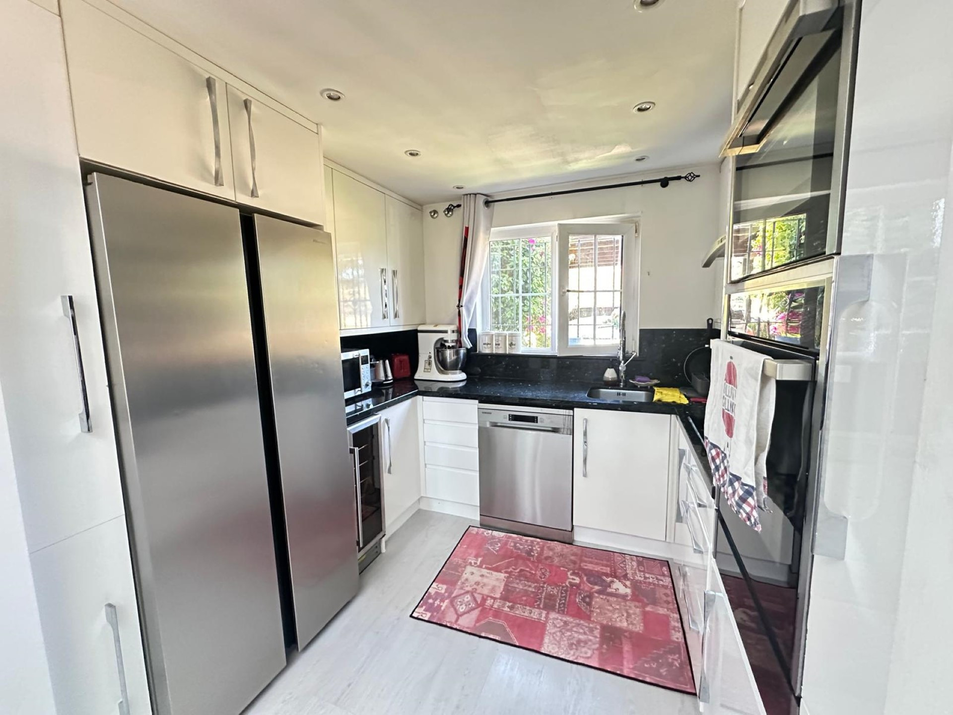Unique 3 bedroom townhouse in a small community on the New Golden Mile