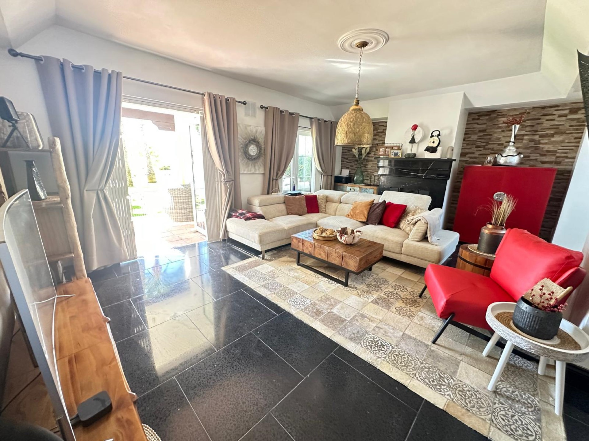 Unique 3 bedroom townhouse in a small community on the New Golden Mile