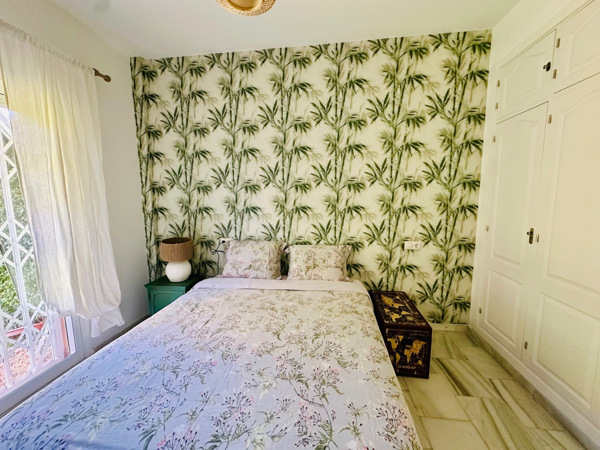 Renovated ground floor apartment by the beach, in Carib Playa, East Marbella