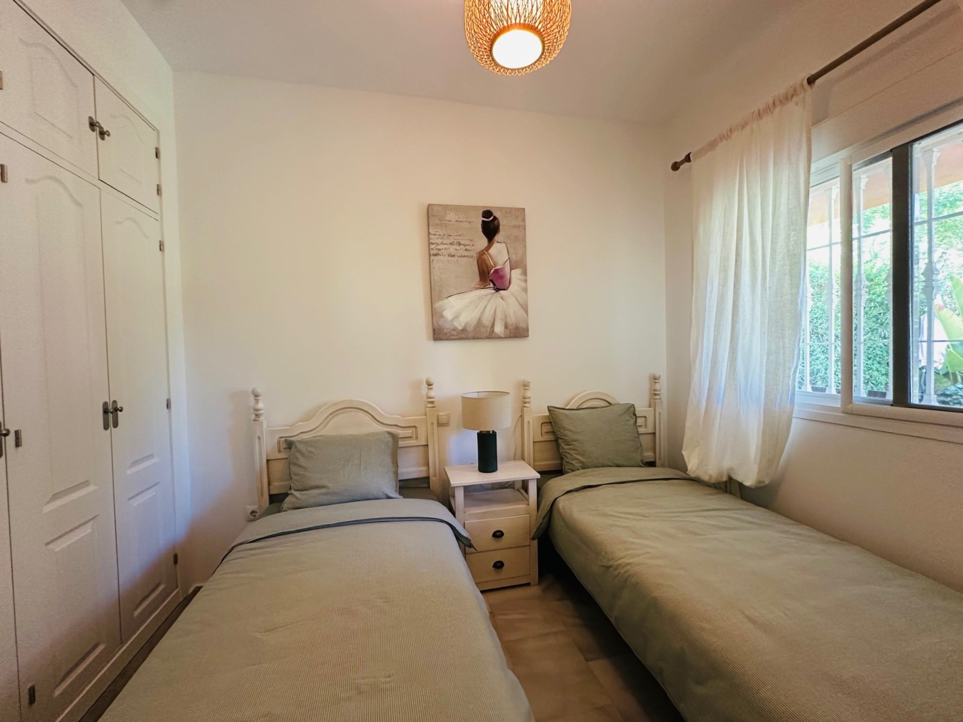Renovated ground floor apartment by the beach, in Carib Playa, East Marbella