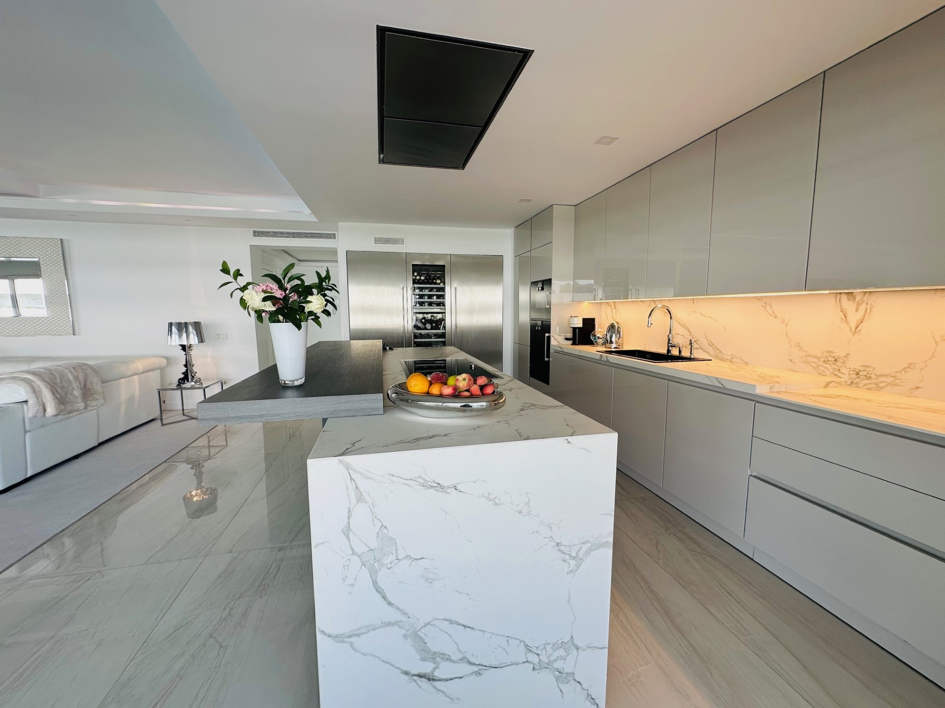 Exceptional 6 bedroom luxury apartment with sea views in El Embrujo Banús, Puerto Banus