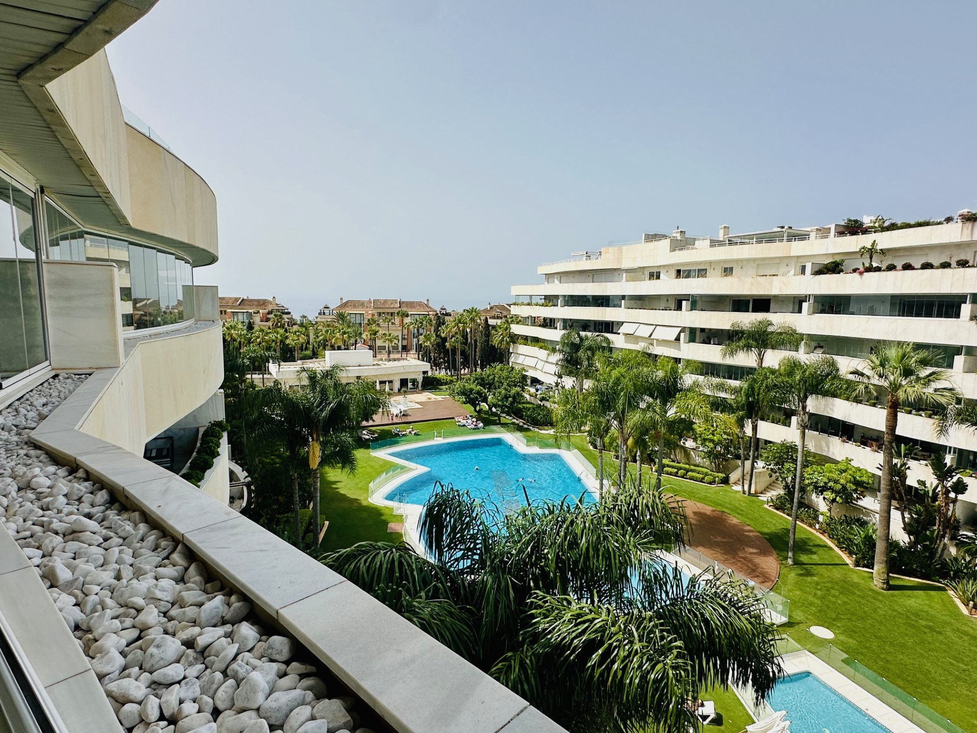 Exceptional 6 bedroom luxury apartment with sea views in El Embrujo Banús, Puerto Banus
