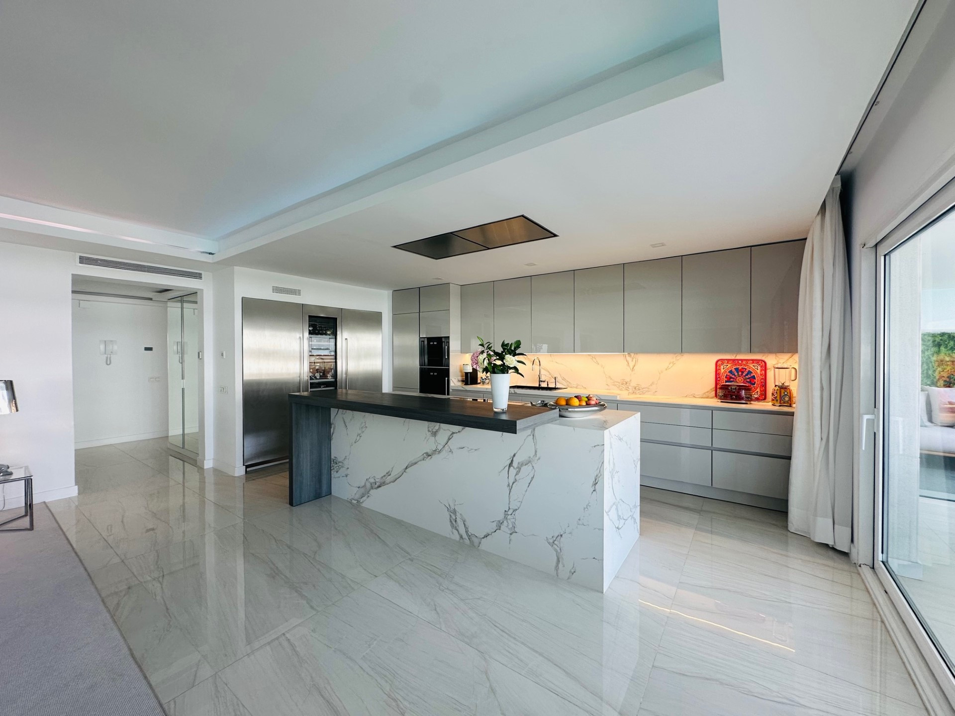 Exceptional 6 bedroom luxury apartment with sea views in El Embrujo Banús, Puerto Banus