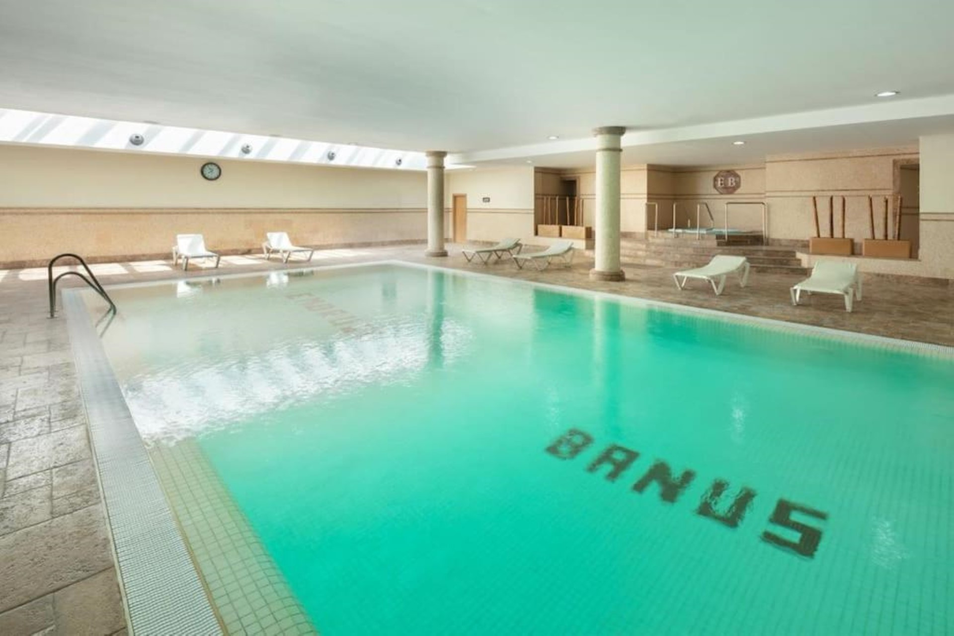 Exceptional 6 bedroom luxury apartment with sea views in El Embrujo Banús, Puerto Banus