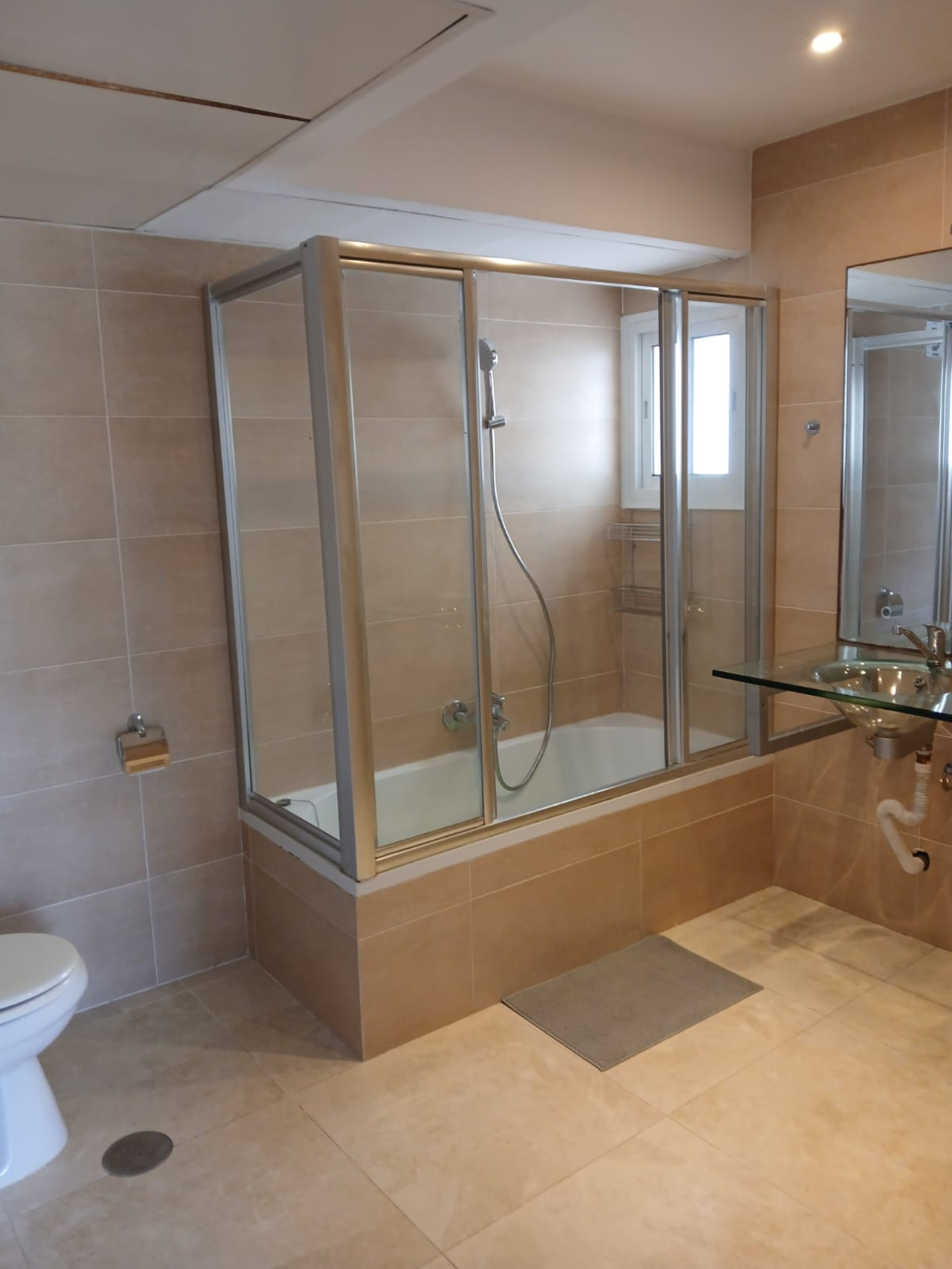 Apartamento contemporáneo de 2 dormitorios en Puerto Banús Marina