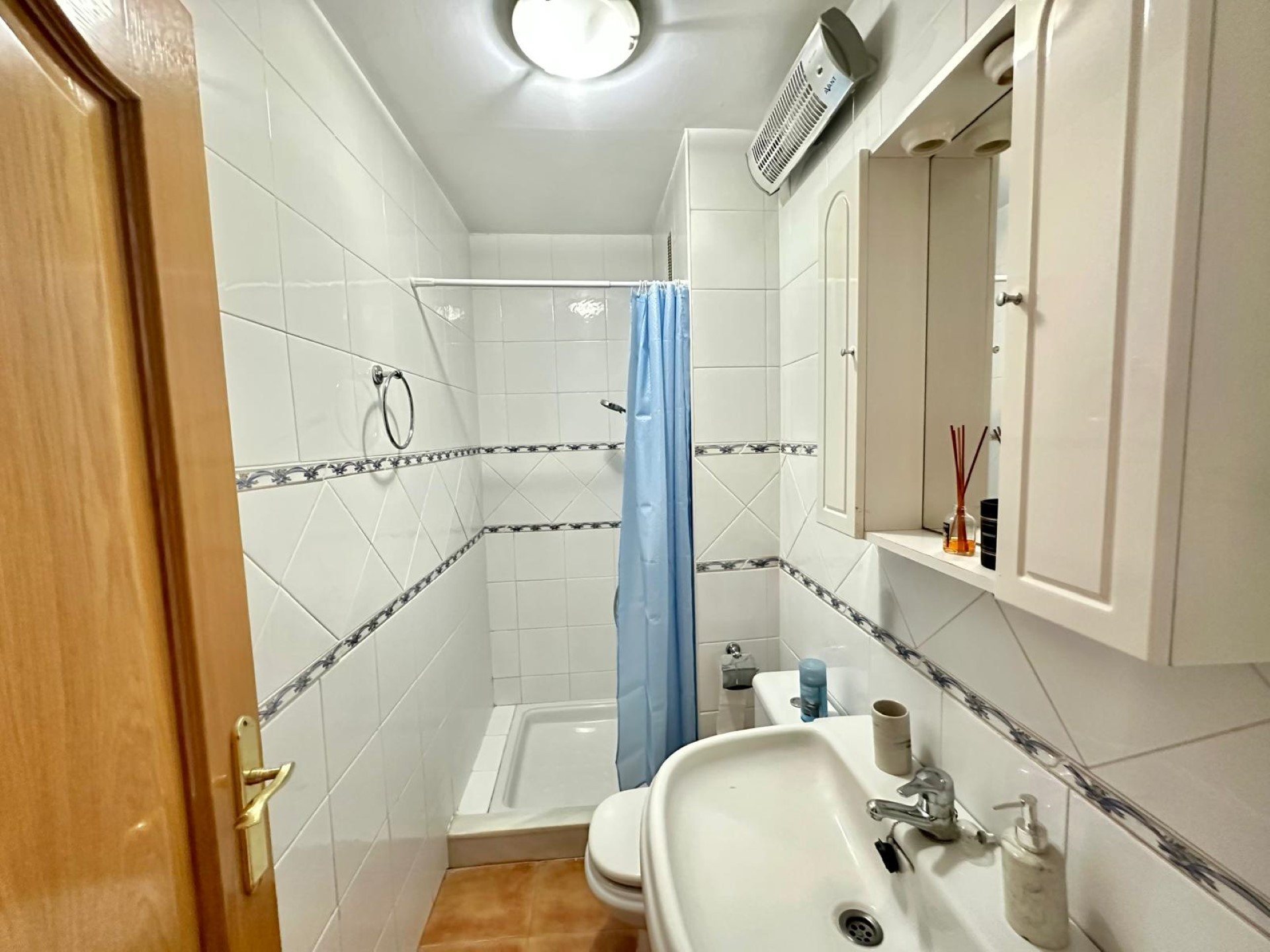 Contemporary 2 bedroom apartment 2nd line beach in Marbella town