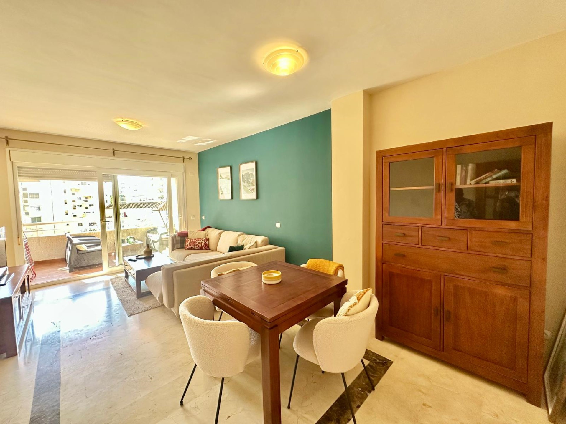 Contemporary 2 bedroom apartment 2nd line beach in Marbella town