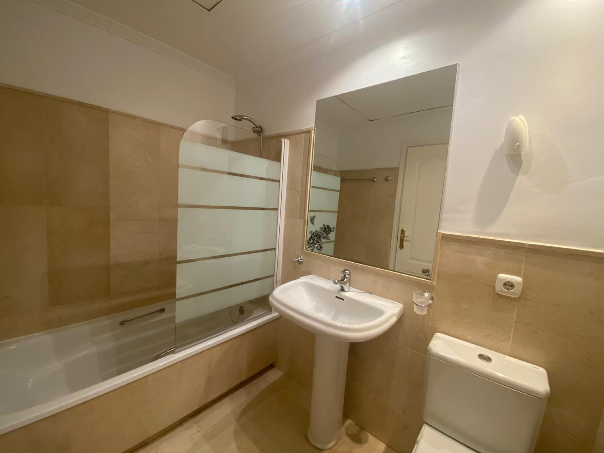 3 bedroom corner apartment in Nueva Alcantara, beachside in San Pedro
