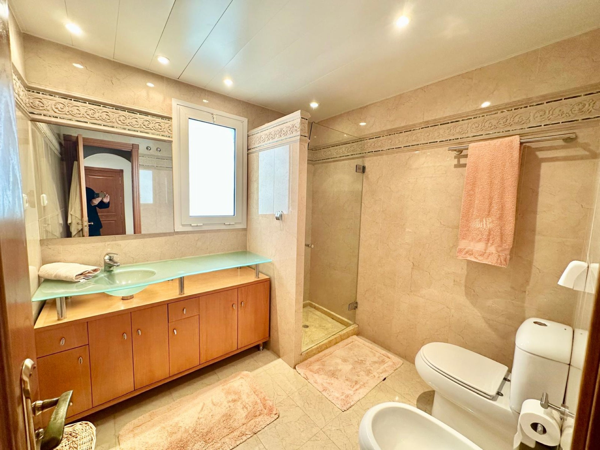 Elegant 2 bedroom Apartment in Aloha Mirasierra, Nueva Andalucia