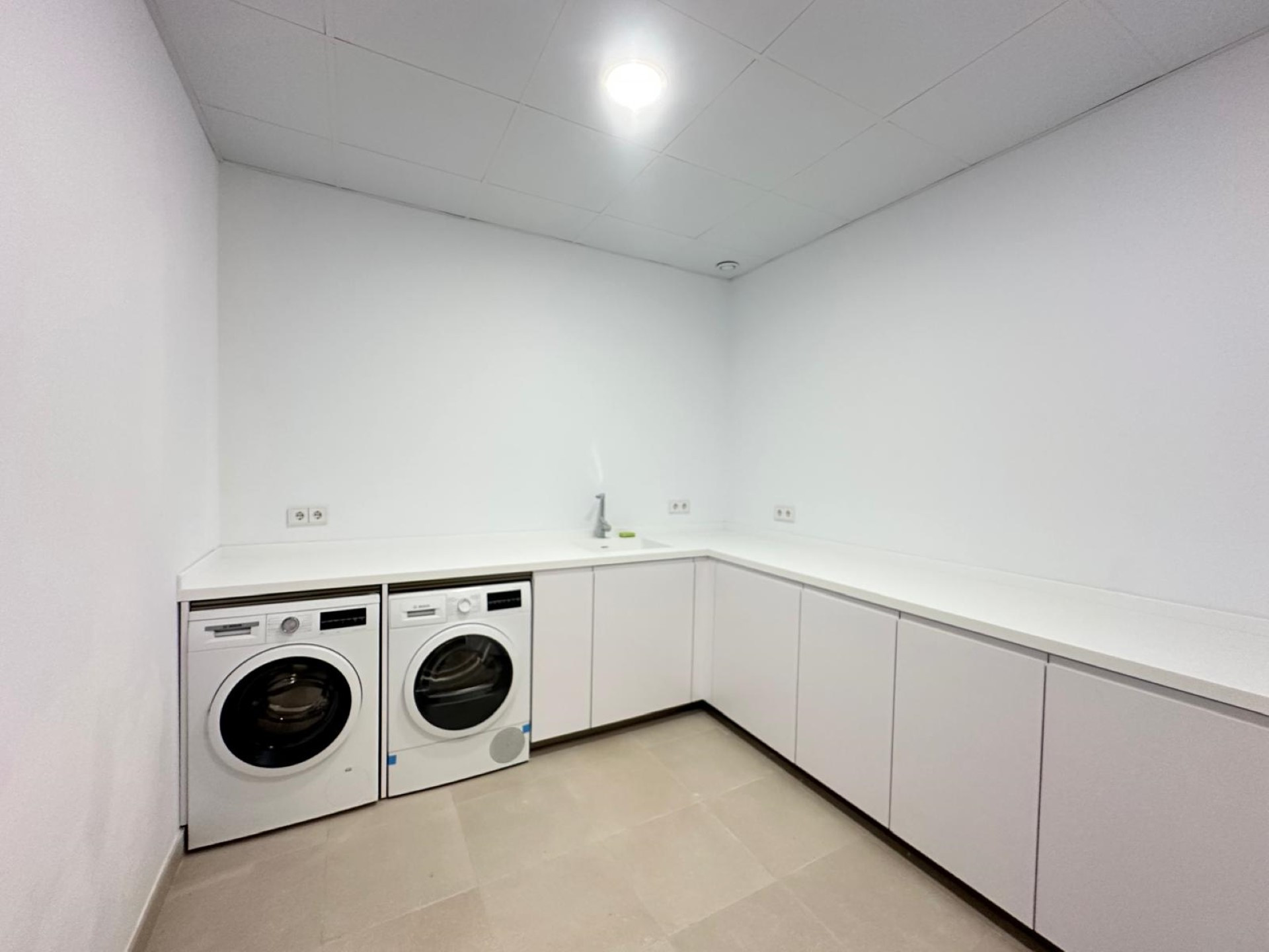 Contemporary 4 bedroom mediterranean villa in La Fuente, Marbella town