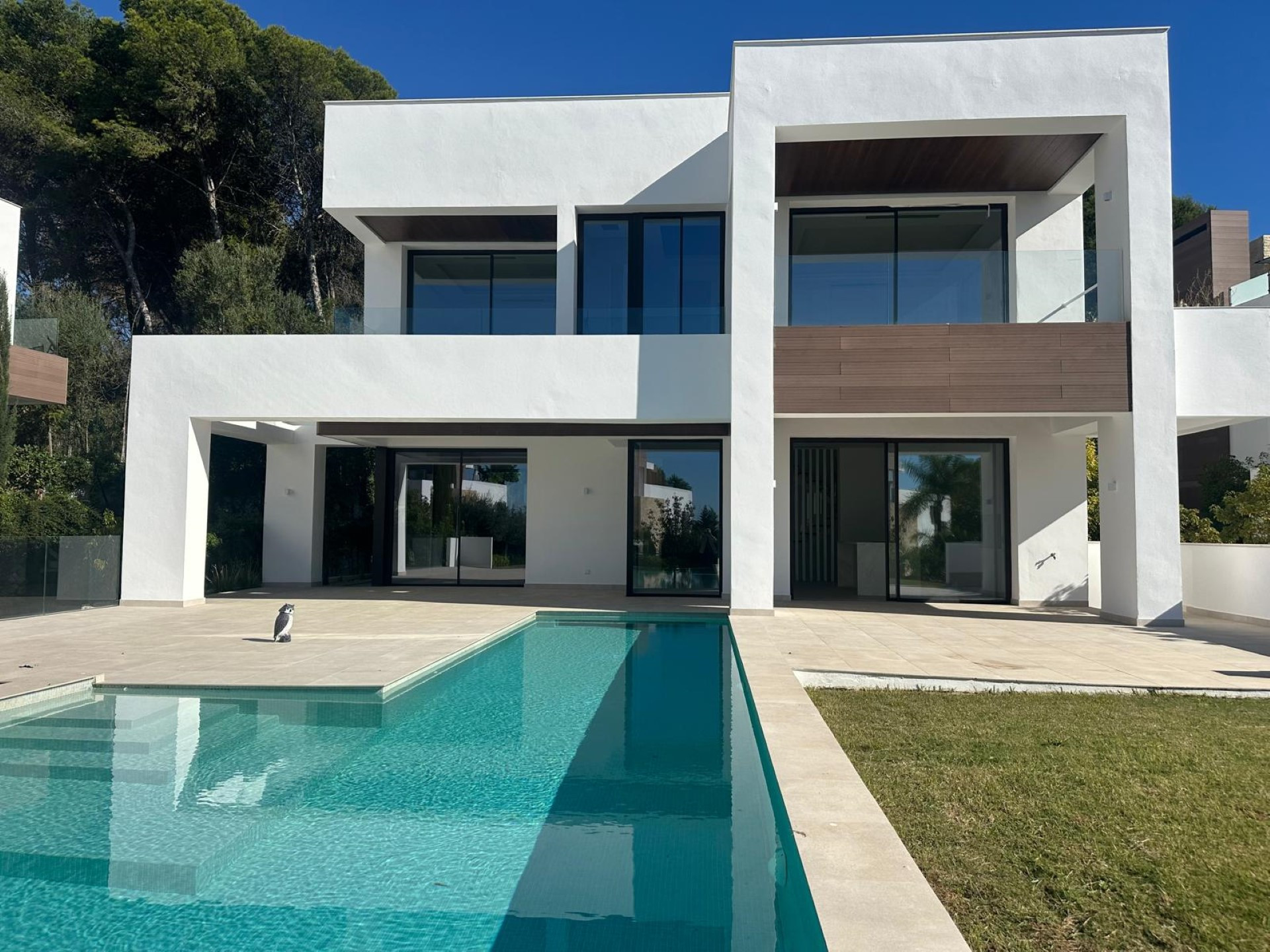 Contemporary 4 bedroom mediterranean villa in La Fuente, Marbella town