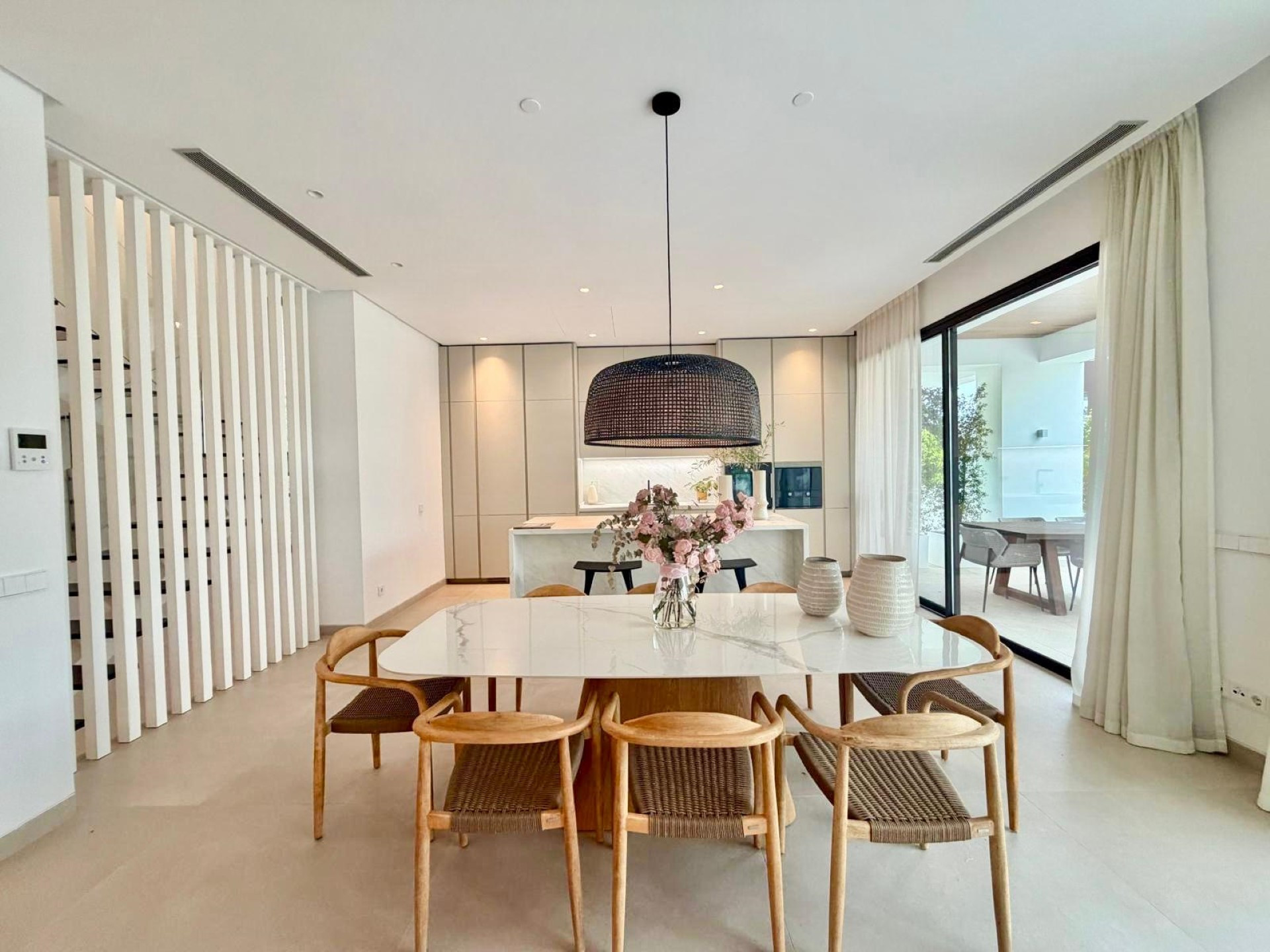 Contemporary 4 bedroom mediterranean villa in La Fuente, Marbella town