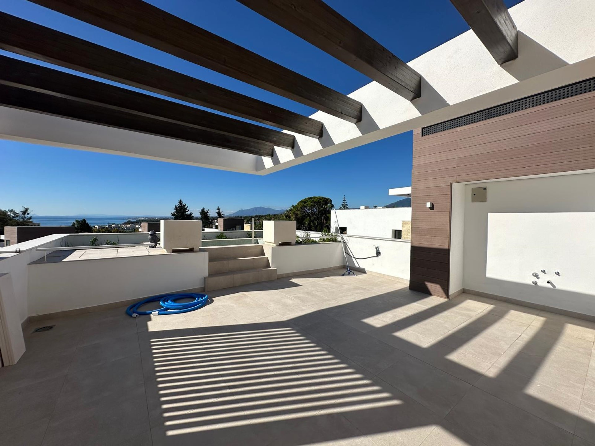 Contemporary 4 bedroom mediterranean villa in La Fuente, Marbella town