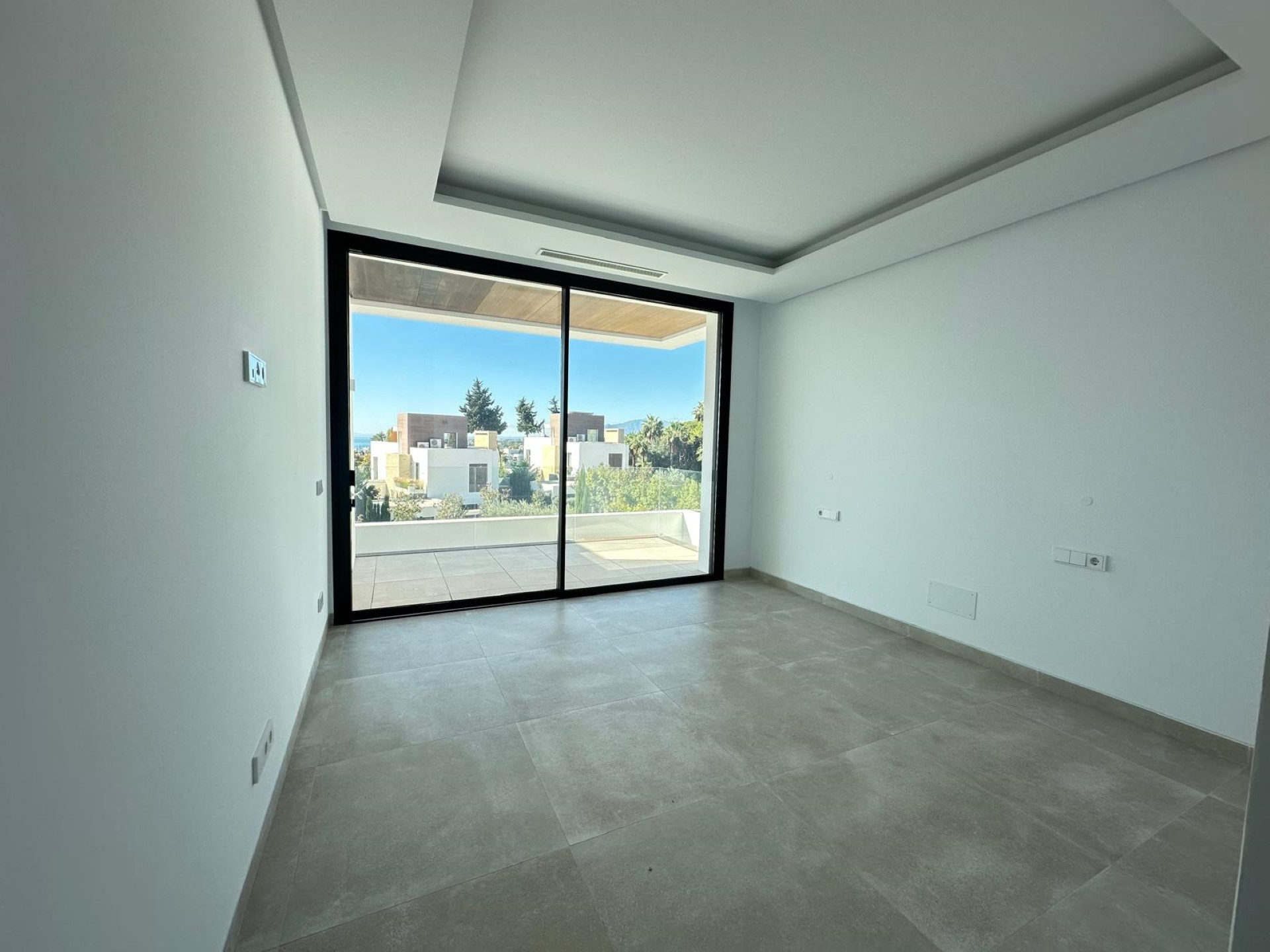 Contemporary 4 bedroom mediterranean villa in La Fuente, Marbella town