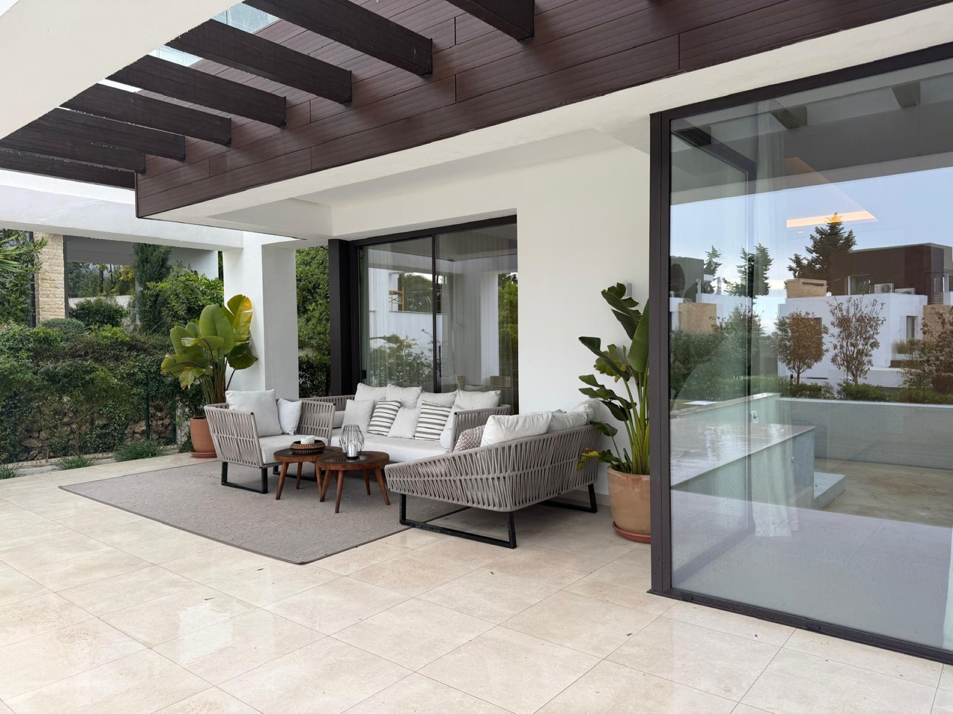 Contemporary 4 bedroom mediterranean villa in La Fuente, Marbella town