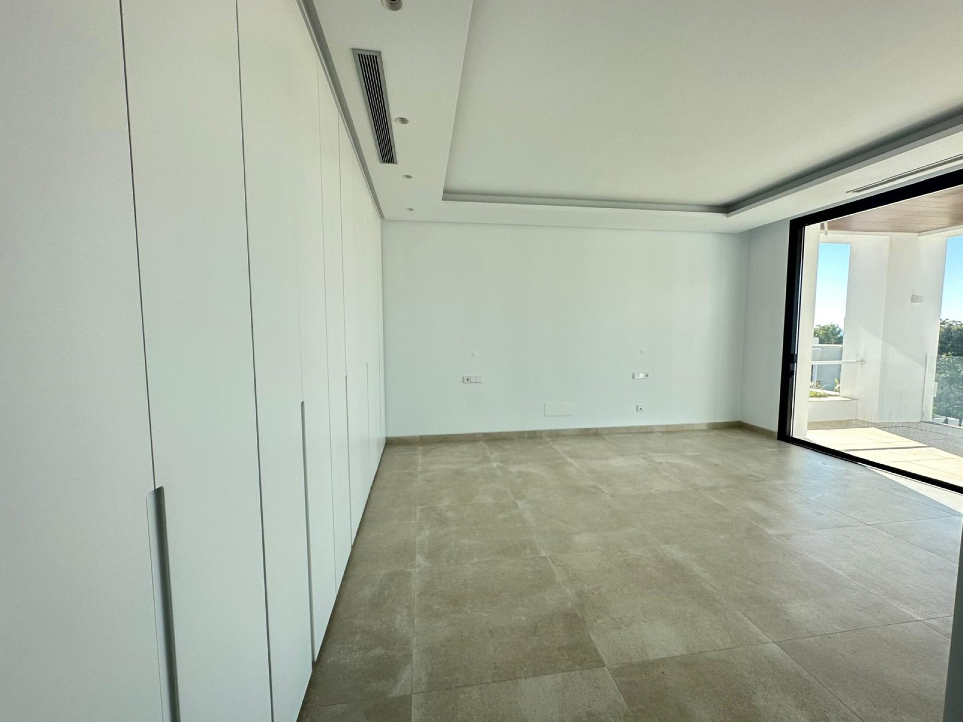 Contemporary 4 bedroom mediterranean villa in La Fuente, Marbella town