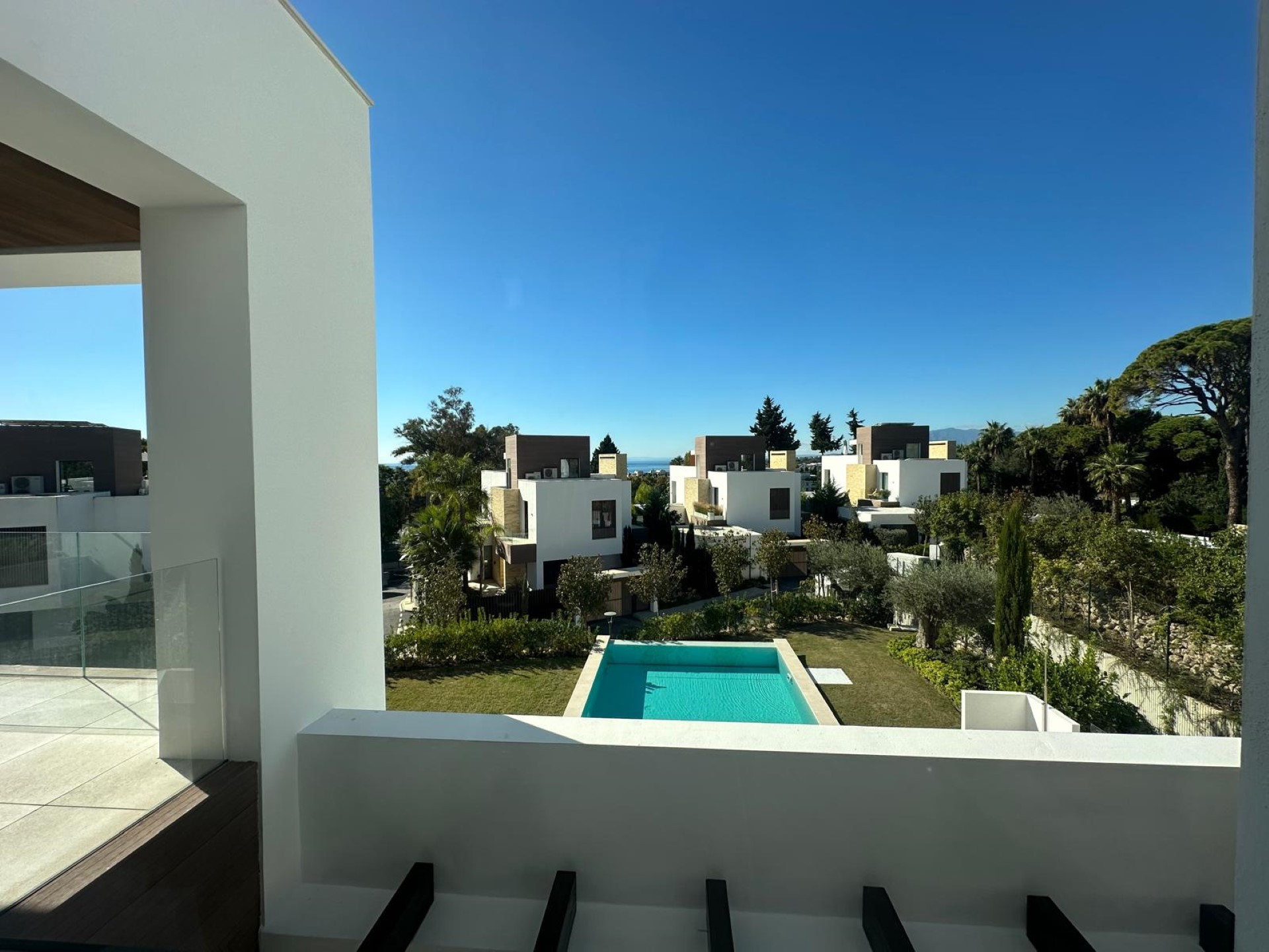 Contemporary 4 bedroom mediterranean villa in La Fuente, Marbella town