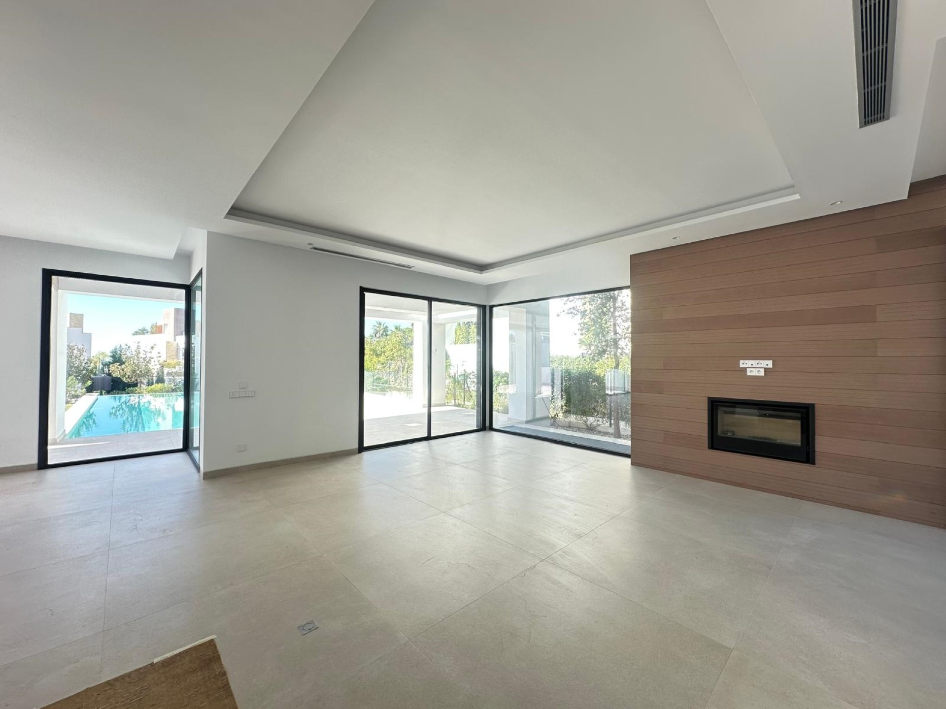 Contemporary 4 bedroom mediterranean villa in La Fuente, Marbella town