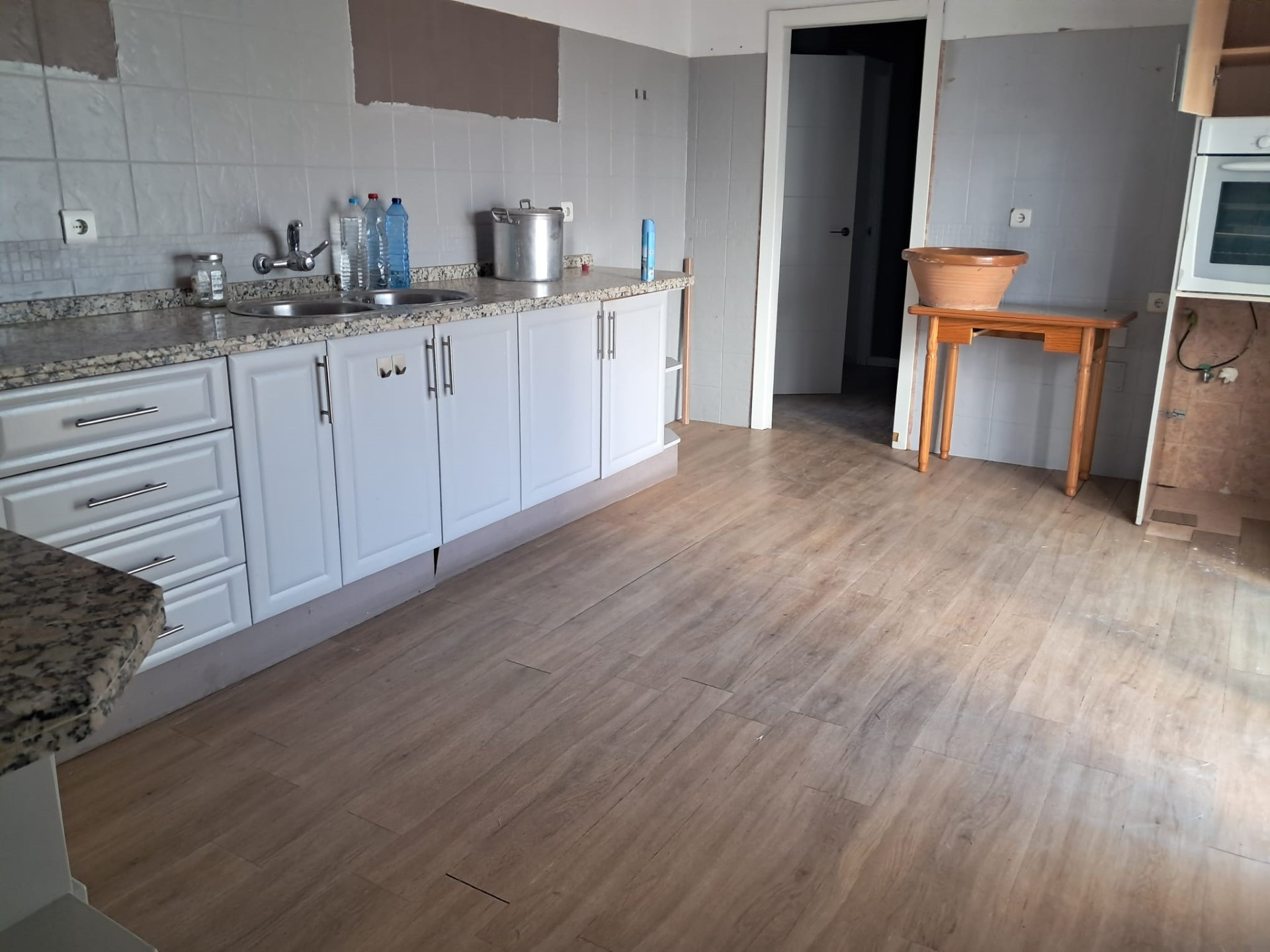 Villa a reformar con gran parcela en Paraiso Medio, Estepona