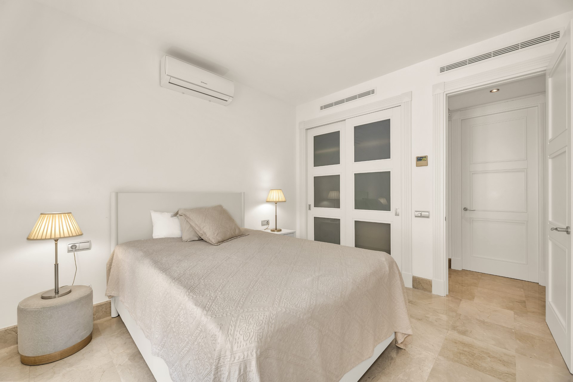 Exclusivo apartamento de lujo en Los Monteros, Marbella Este