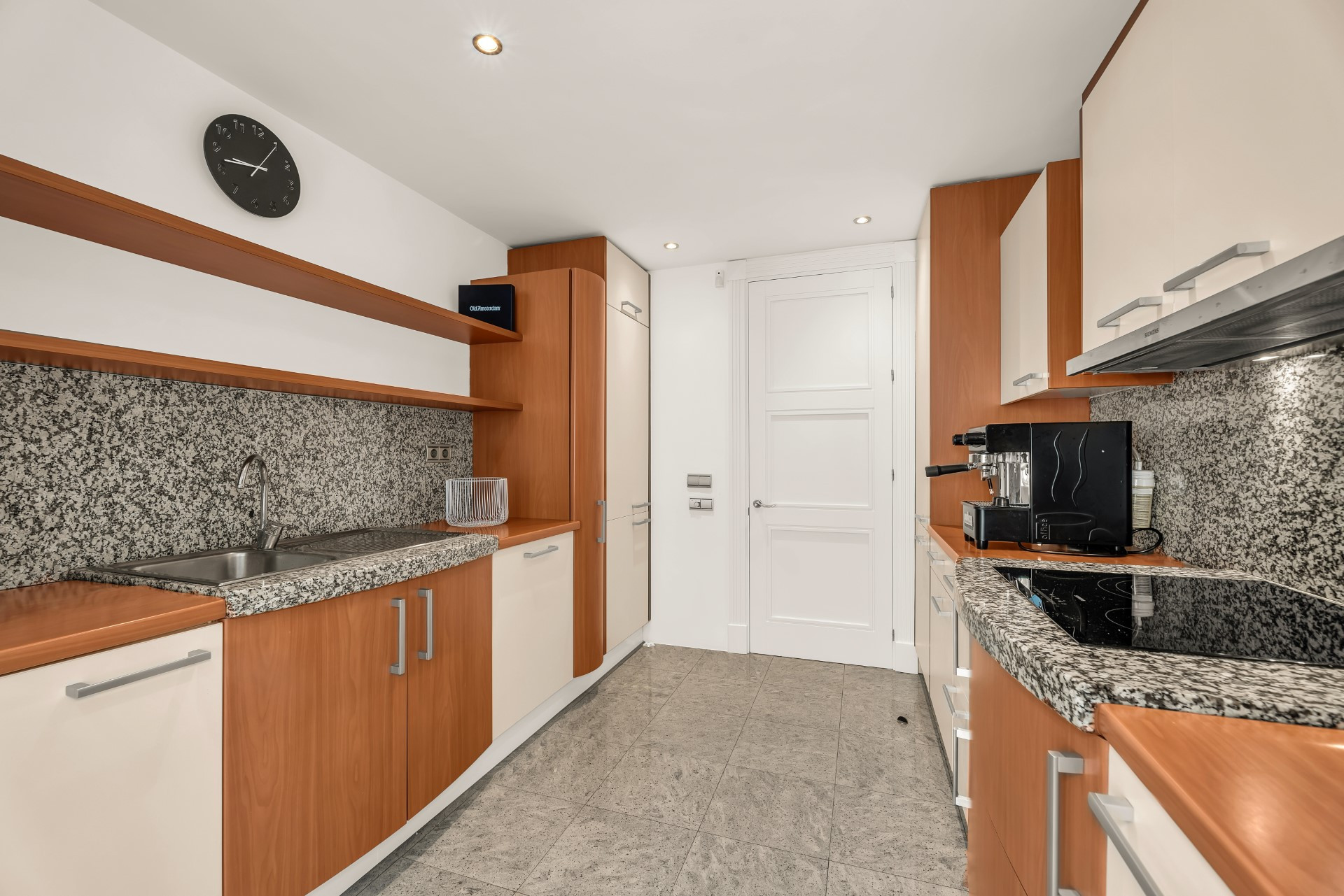 Exclusivo apartamento de lujo en Los Monteros, Marbella Este