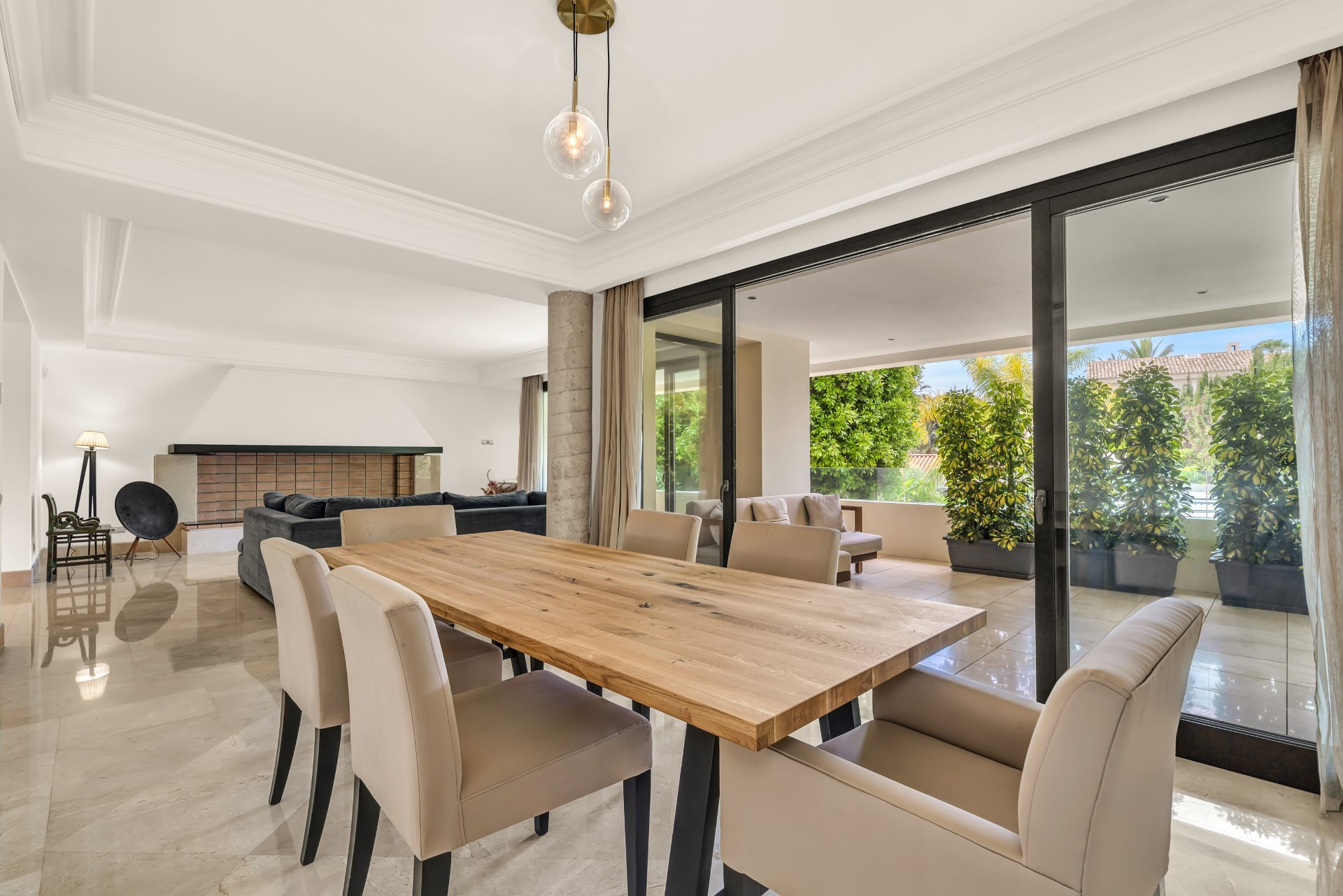 Exclusivo apartamento de lujo en Los Monteros, Marbella Este