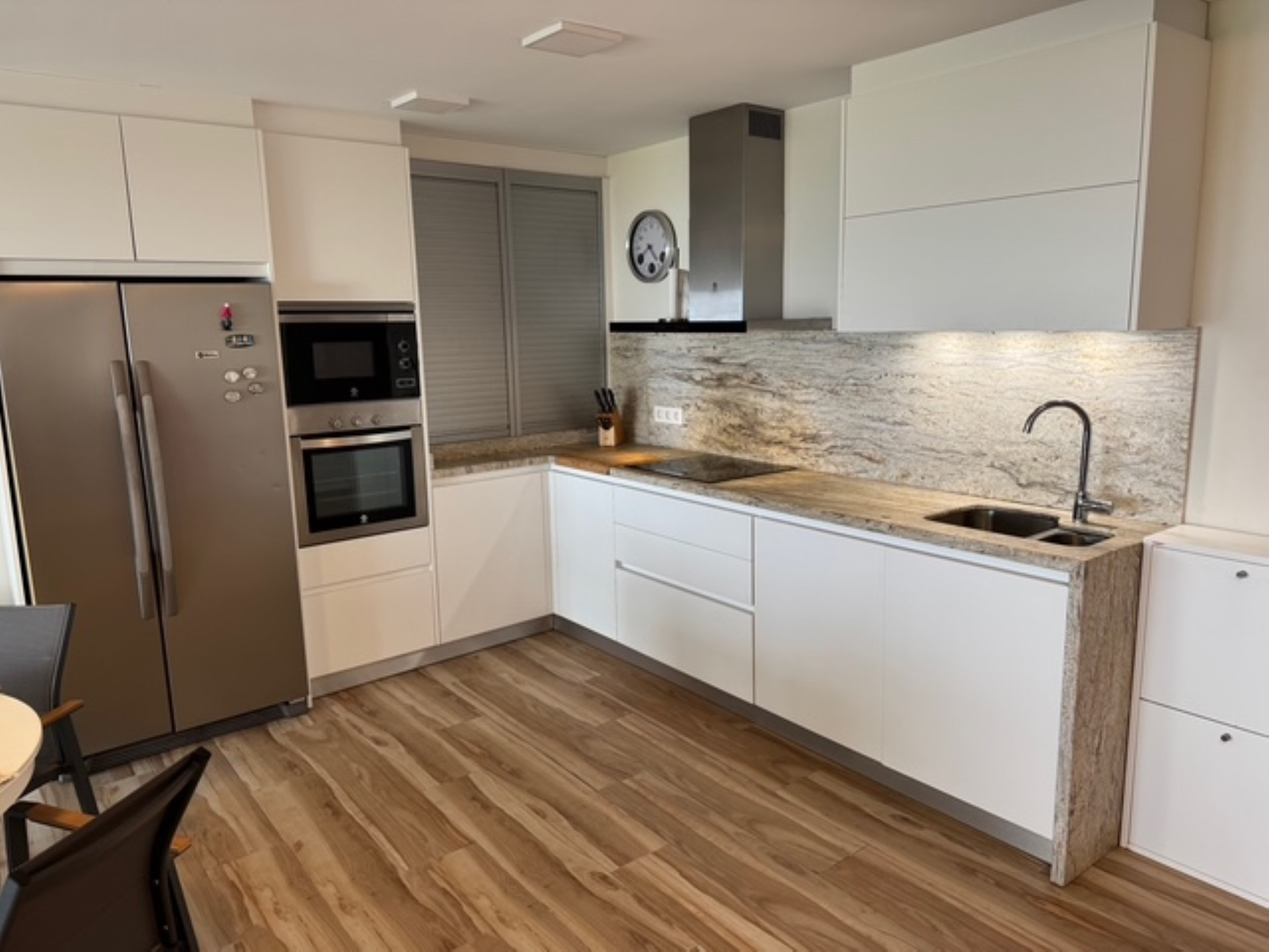 Villa en Primera Línea de Playa en Bahia Dorada, Estepona