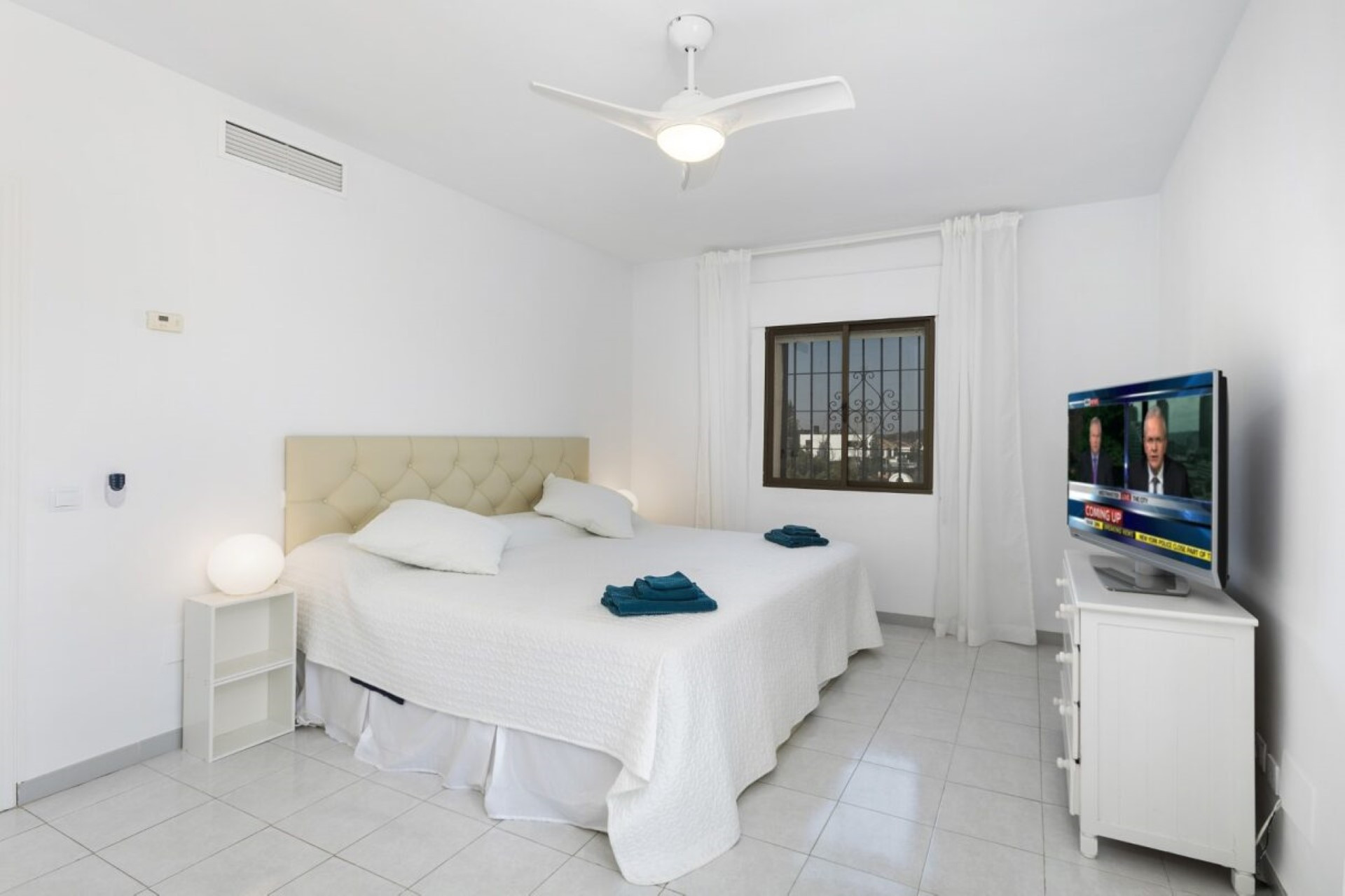 Clásica villa andaluza de 6 dormitorios en Los Naranjos Golf, Nueva Andalucía