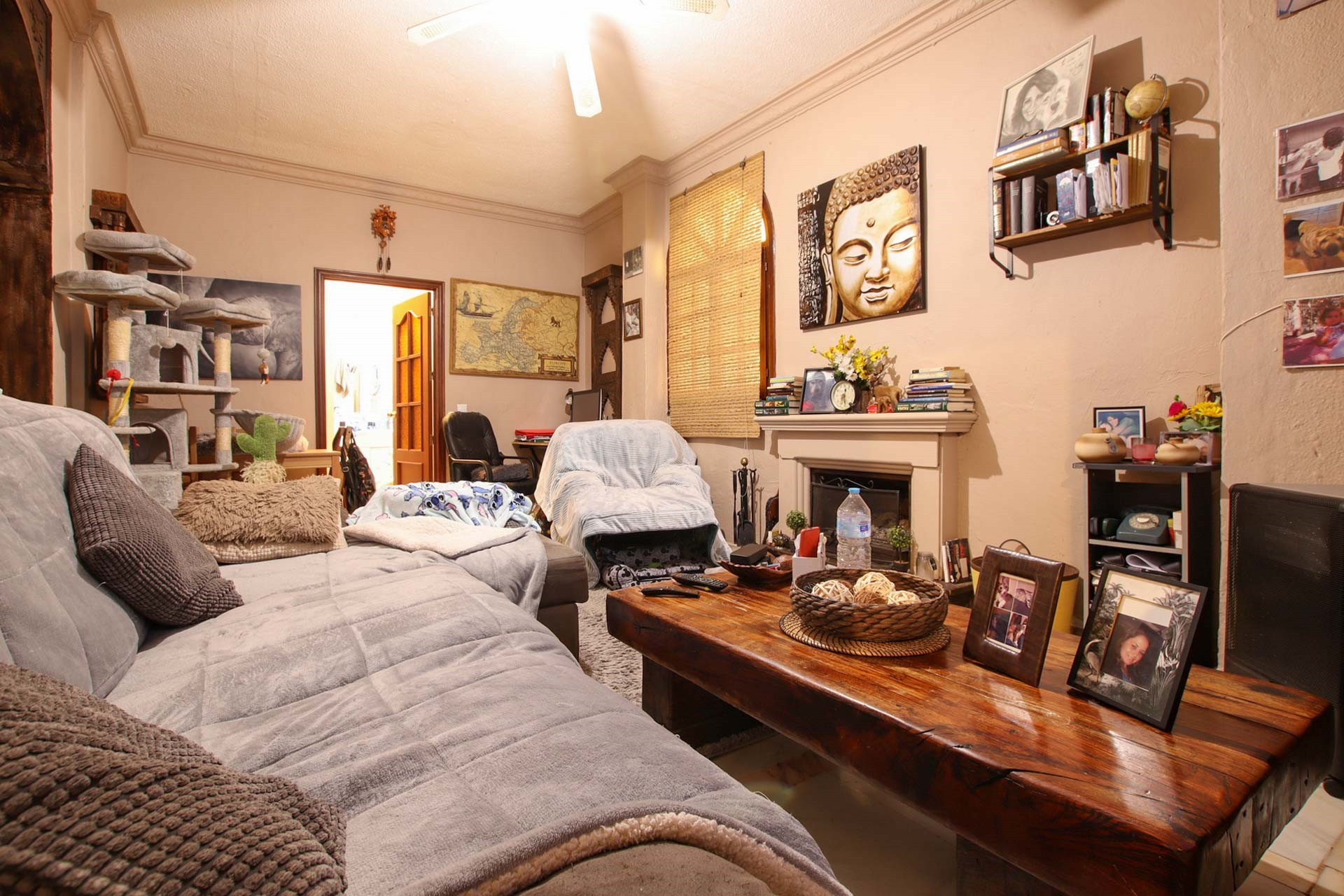 Versatile Commercial Premises with Apartment in La Panera, Estepona